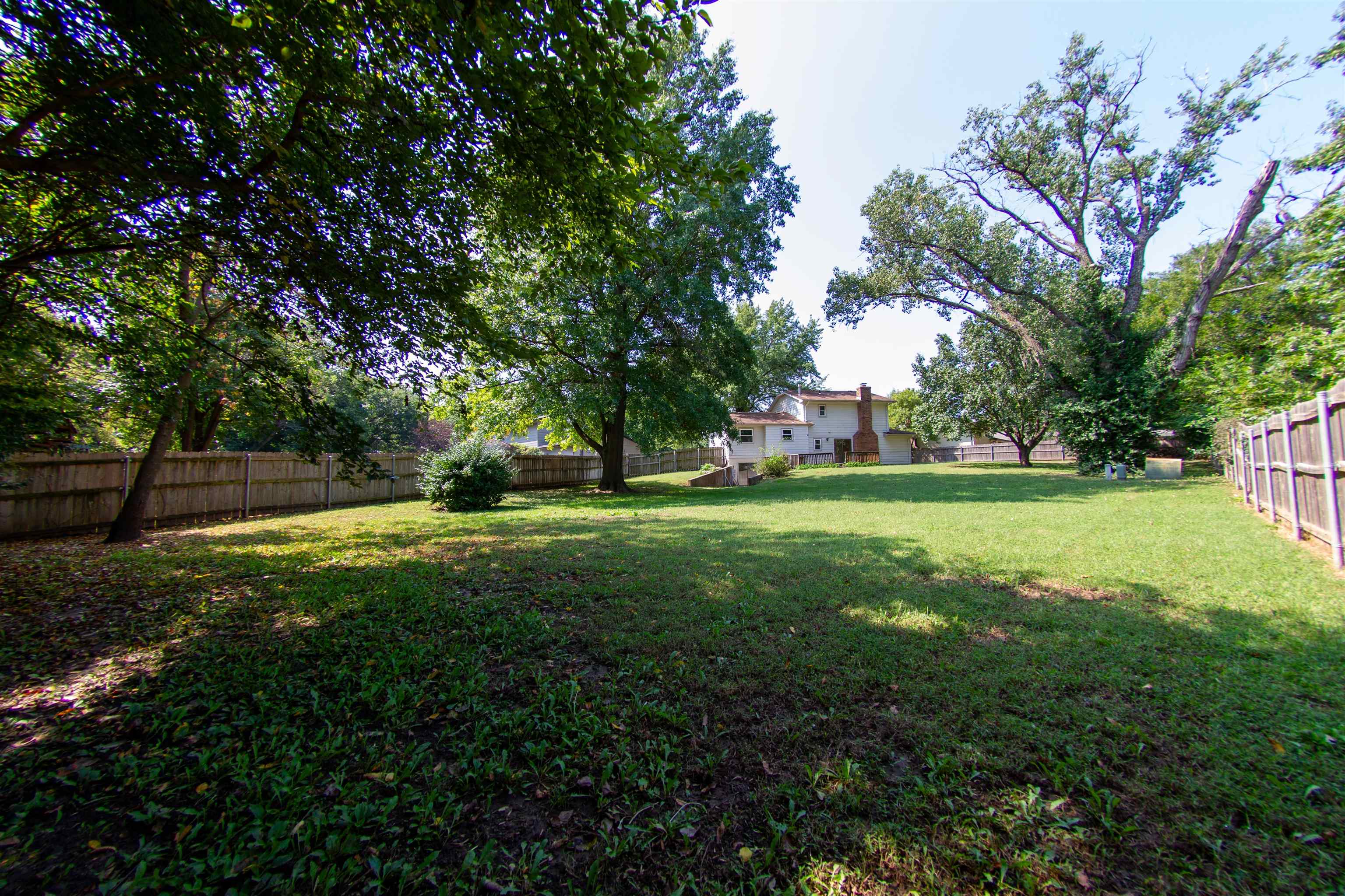 220 E Park Place Ct Property Photo 32