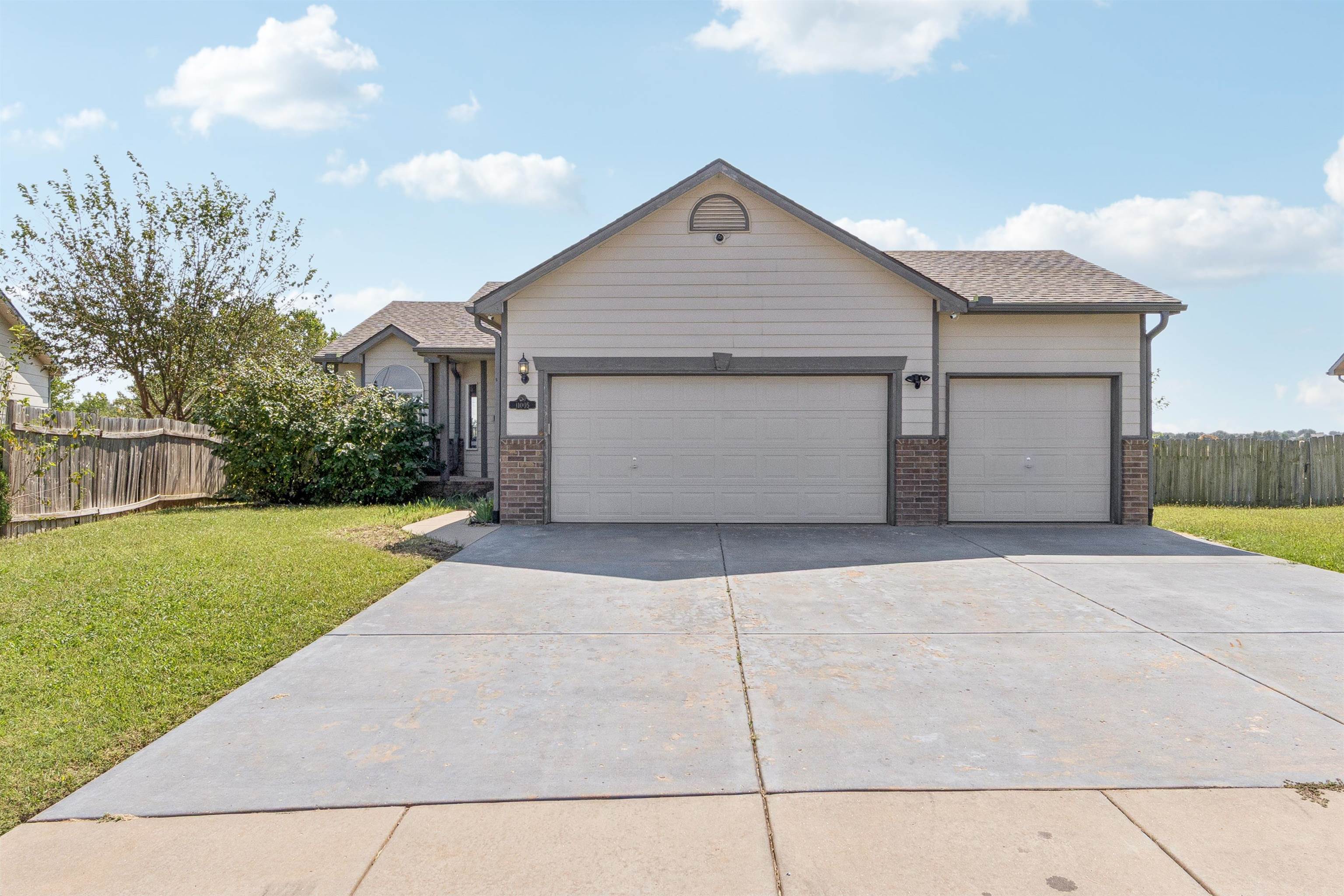 11005 E Fawn Grove St. Property Photo 1