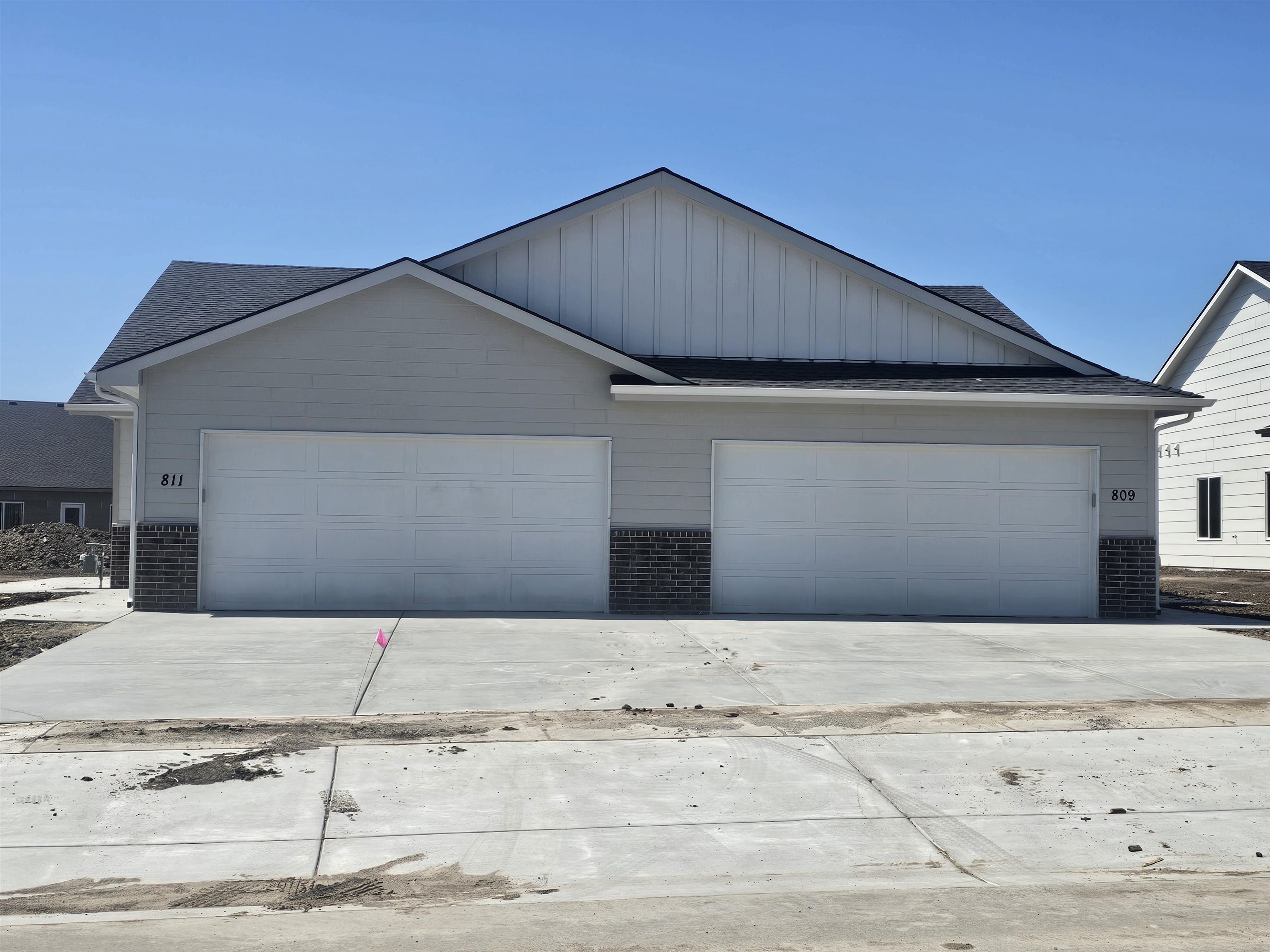 922 S Fox Ridge St Property Photo 1