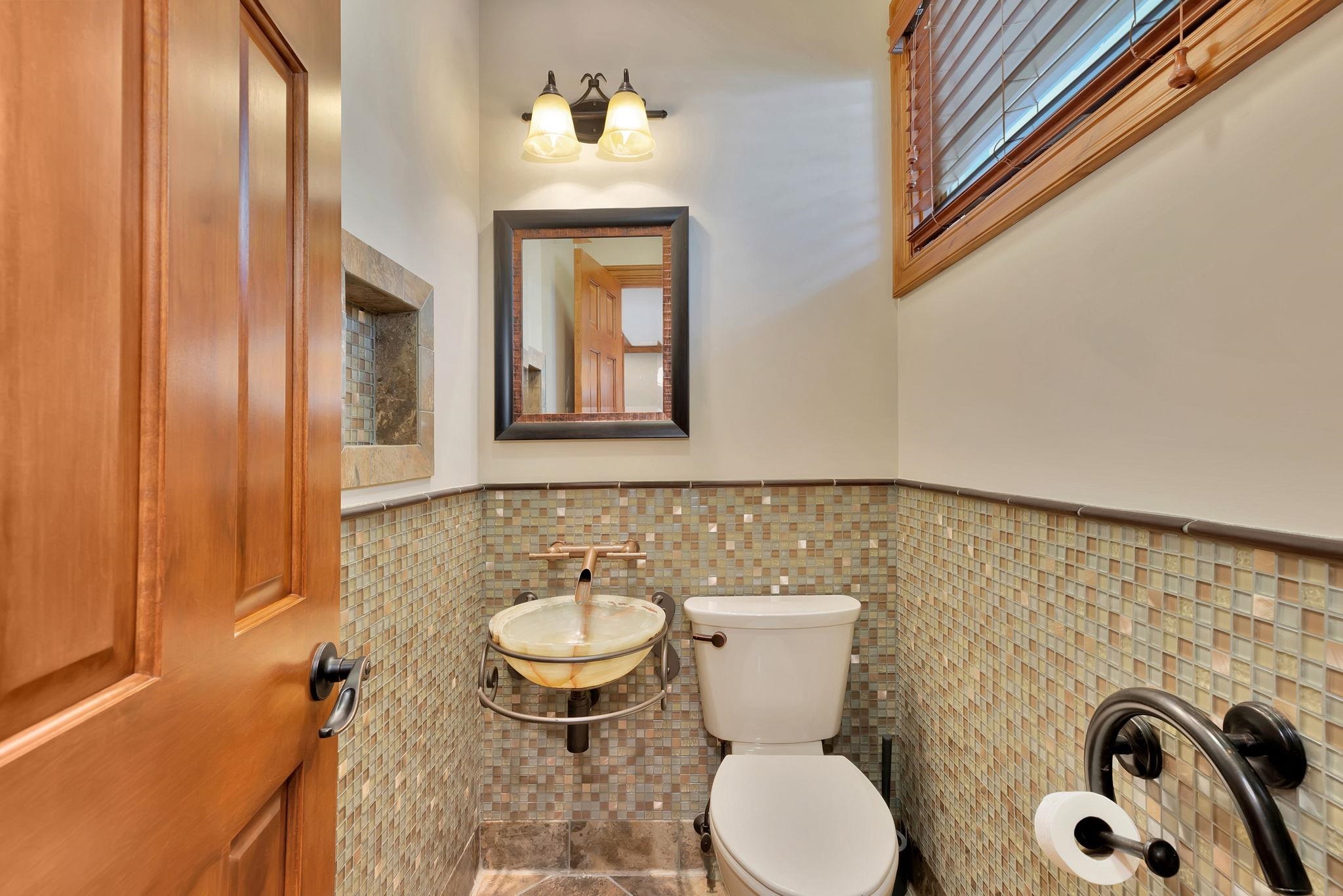 10 E Hawthorne St Property Photo 10