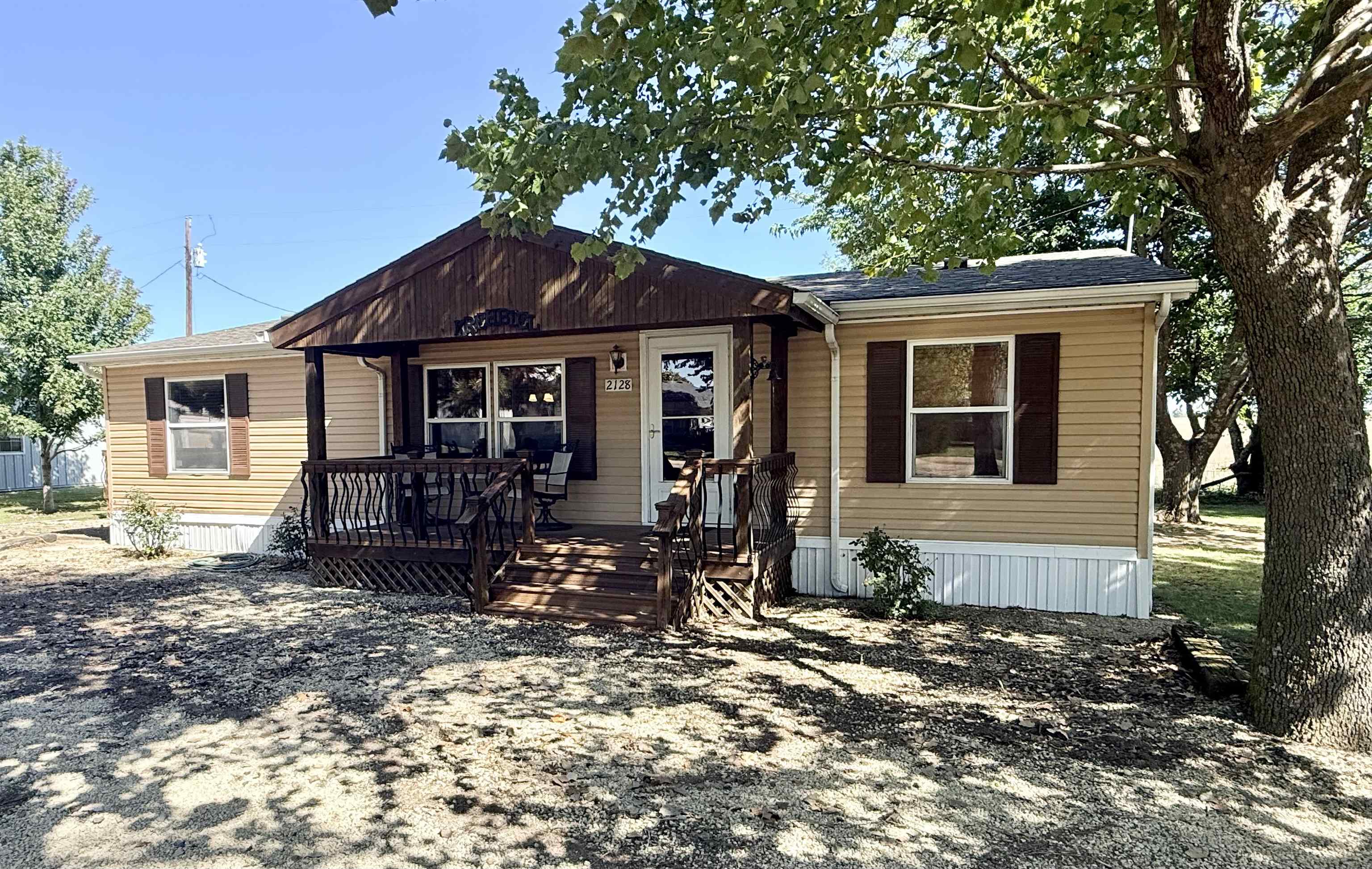 2128 Schlotthauer Property Photo 1