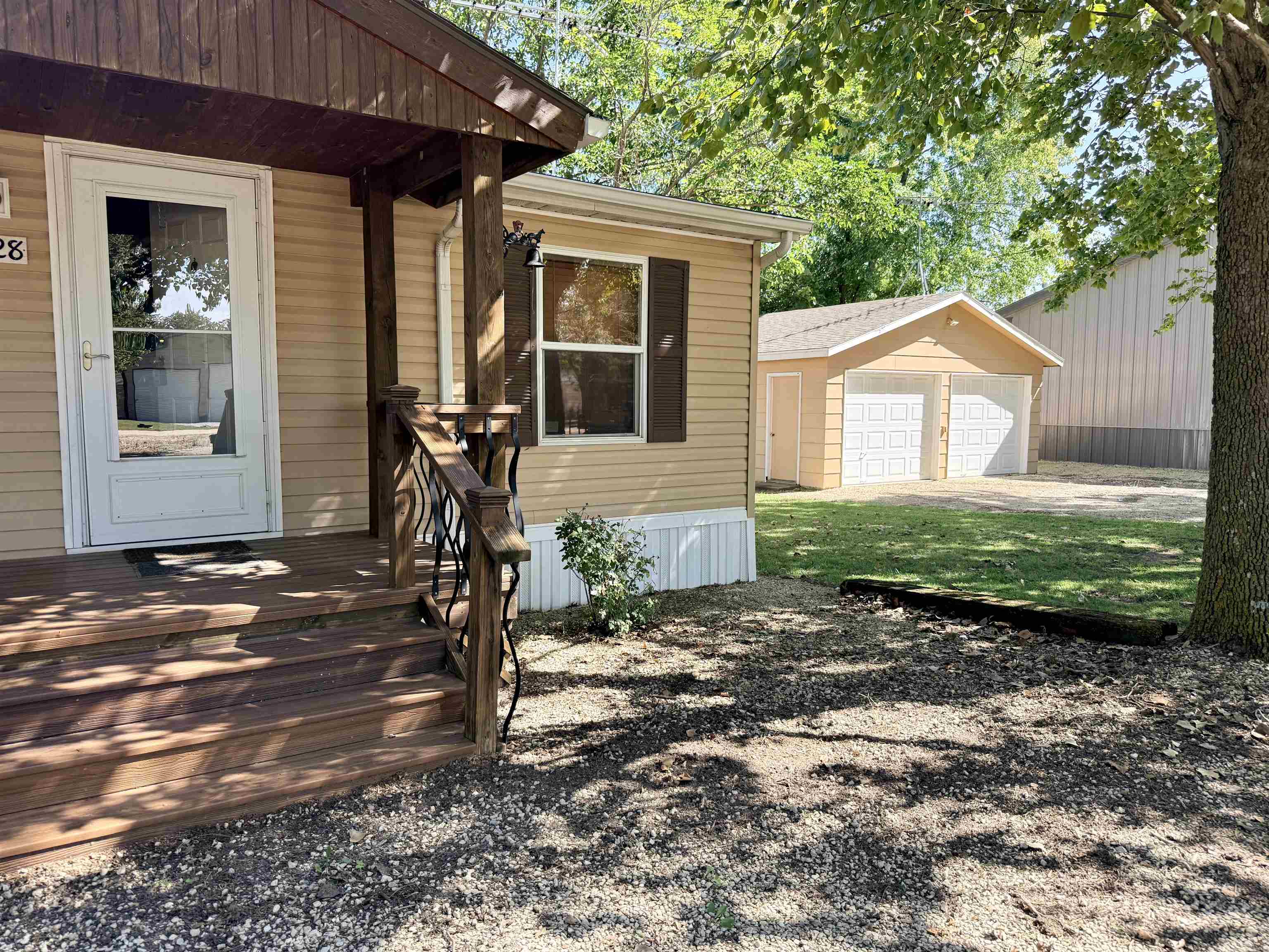 2128 Schlotthauer Property Photo 3
