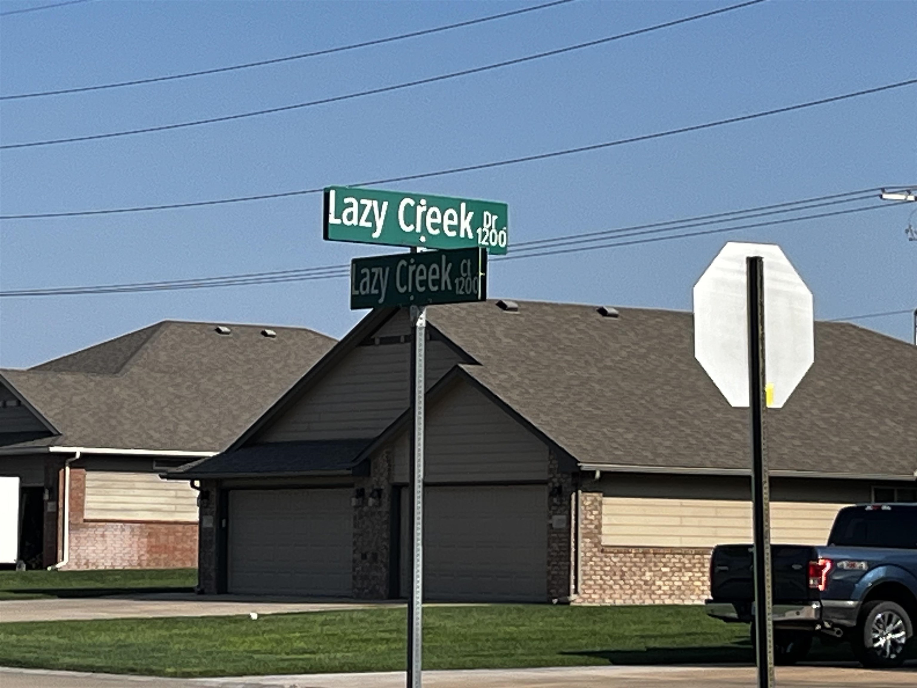 1208 Lazy Creek Ct Property Photo 5