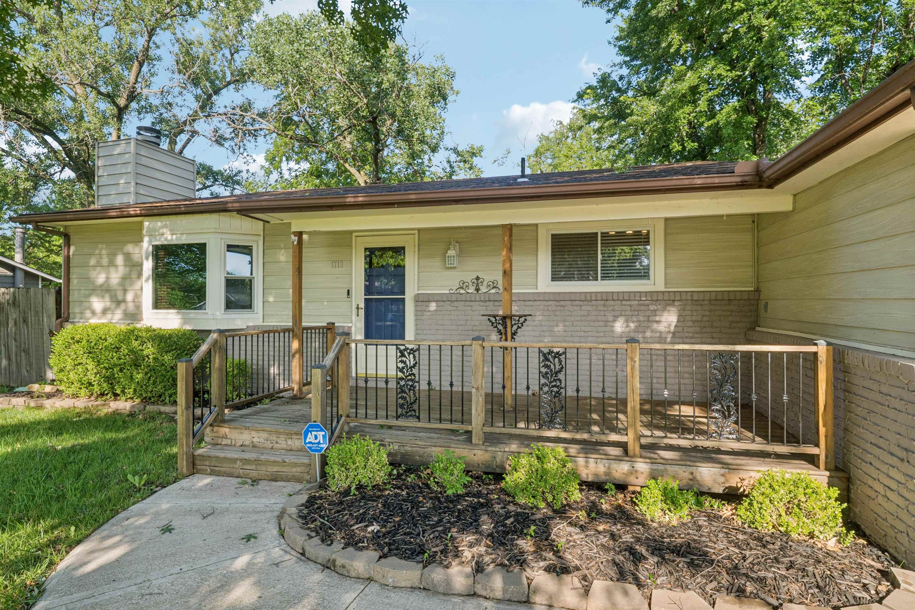 1713 N Terry Ln Property Photo 1