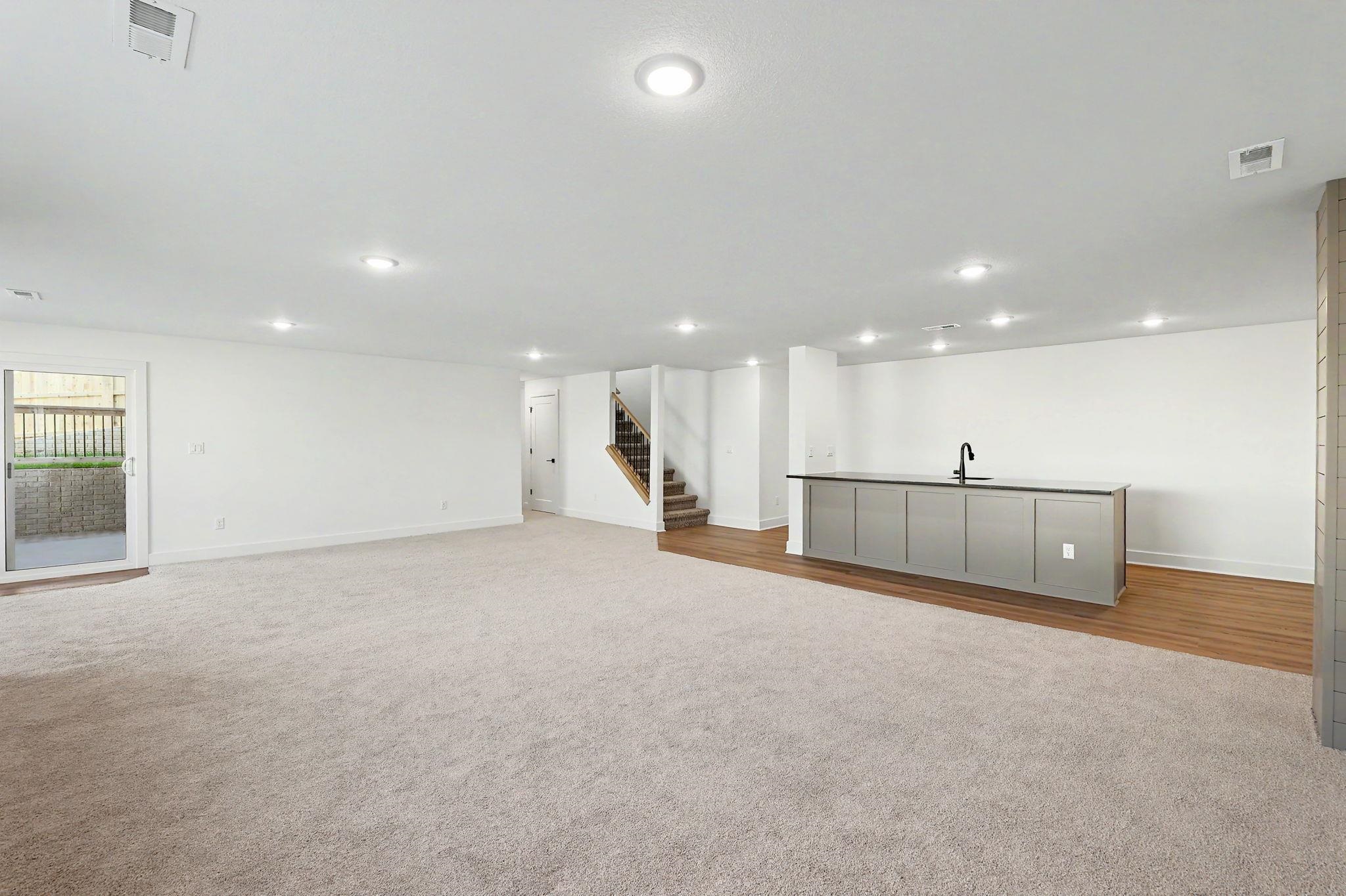 2541 N Bluestone St Property Photo 19