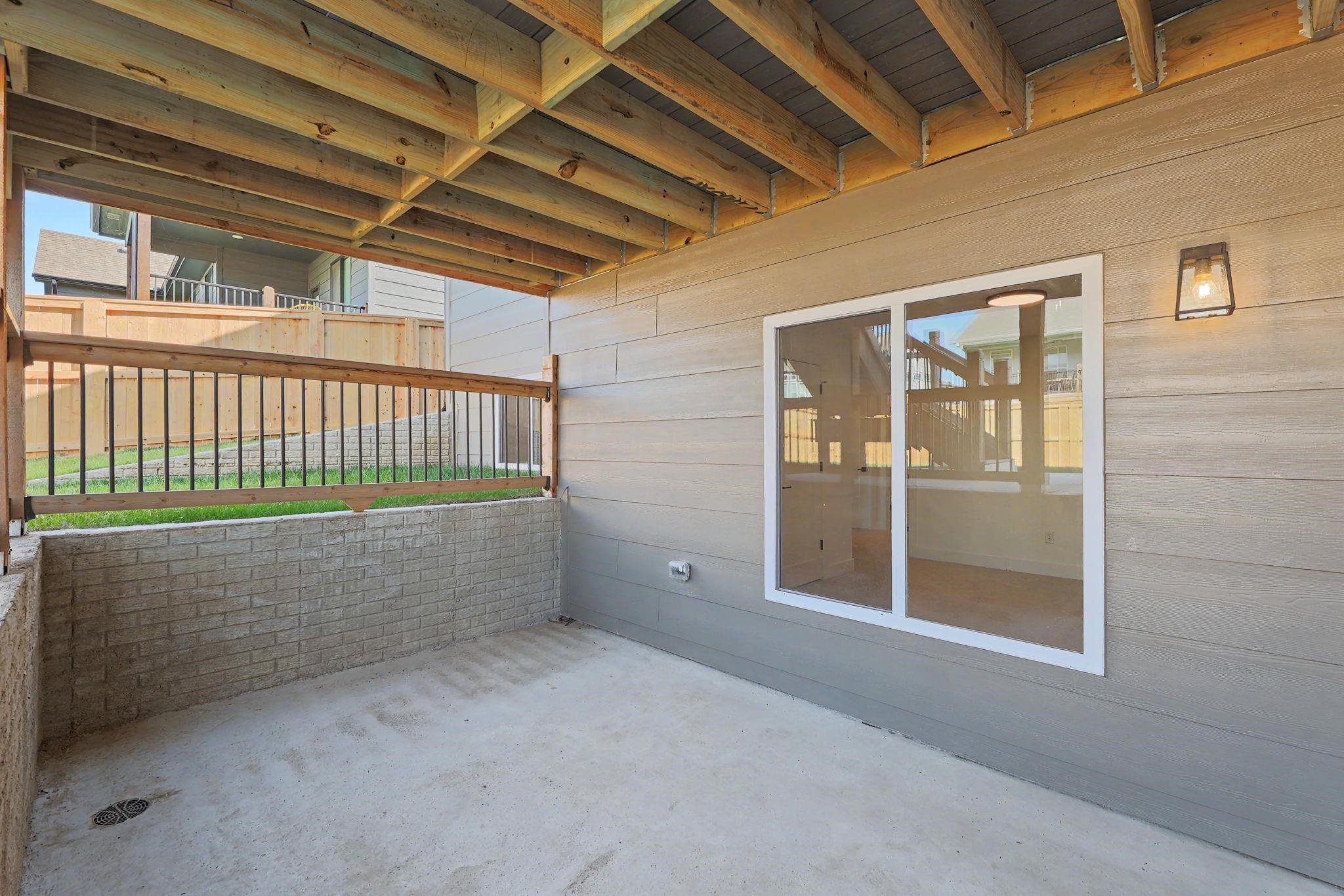 2541 N Bluestone St Property Photo 24
