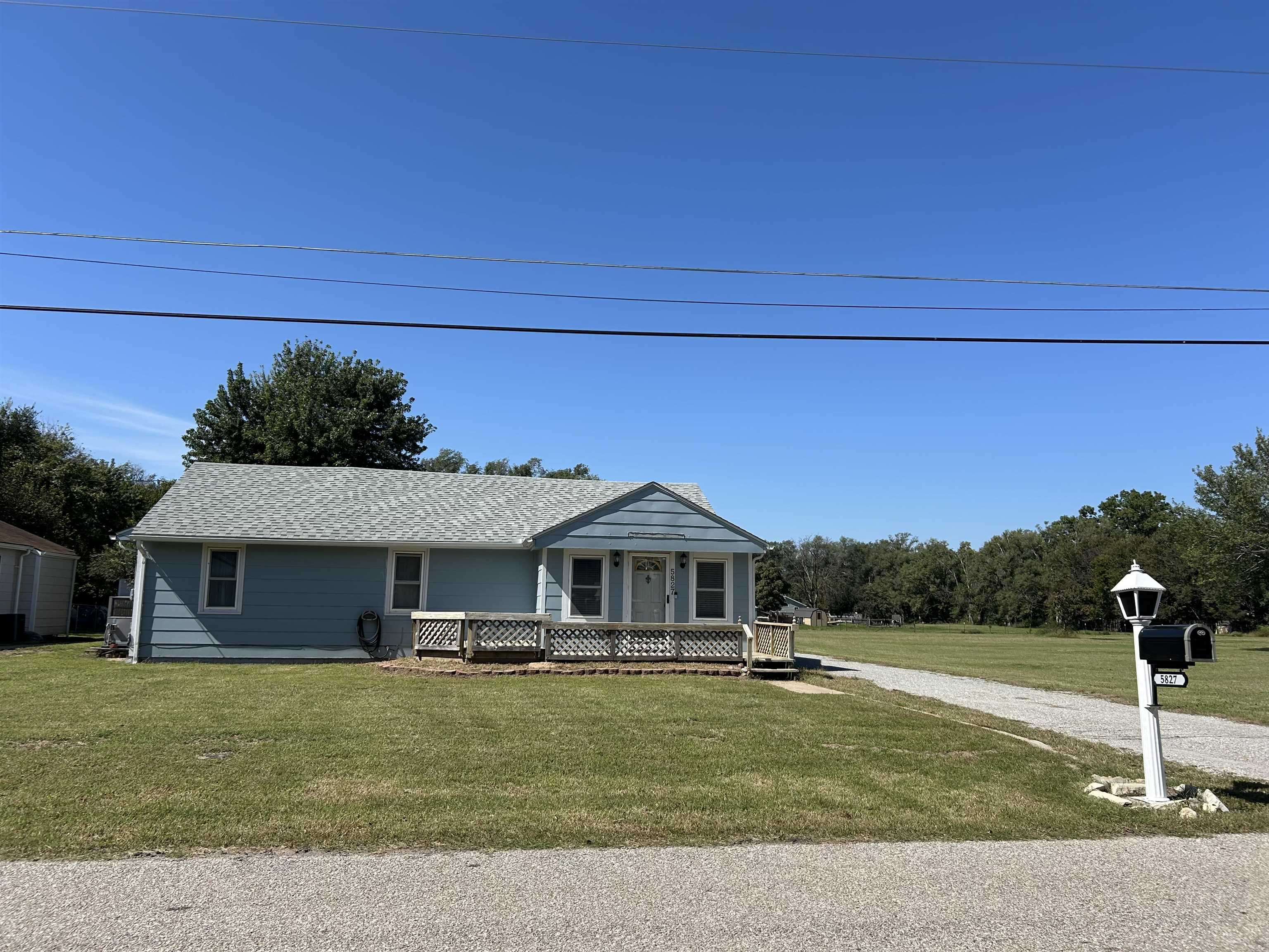 5827 S Vandale Ave Property Photo 1