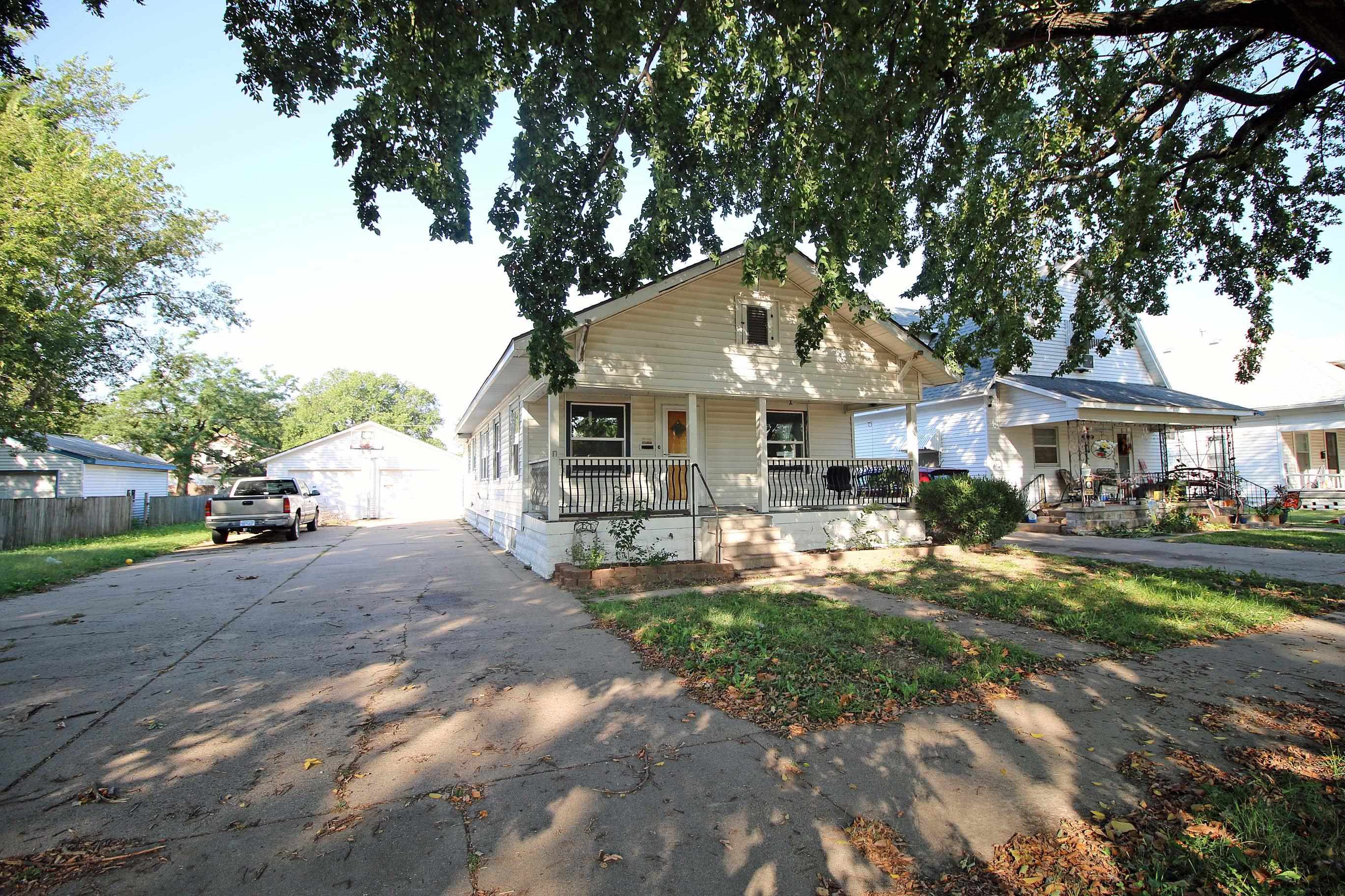 217 N Vine St Property Photo 1