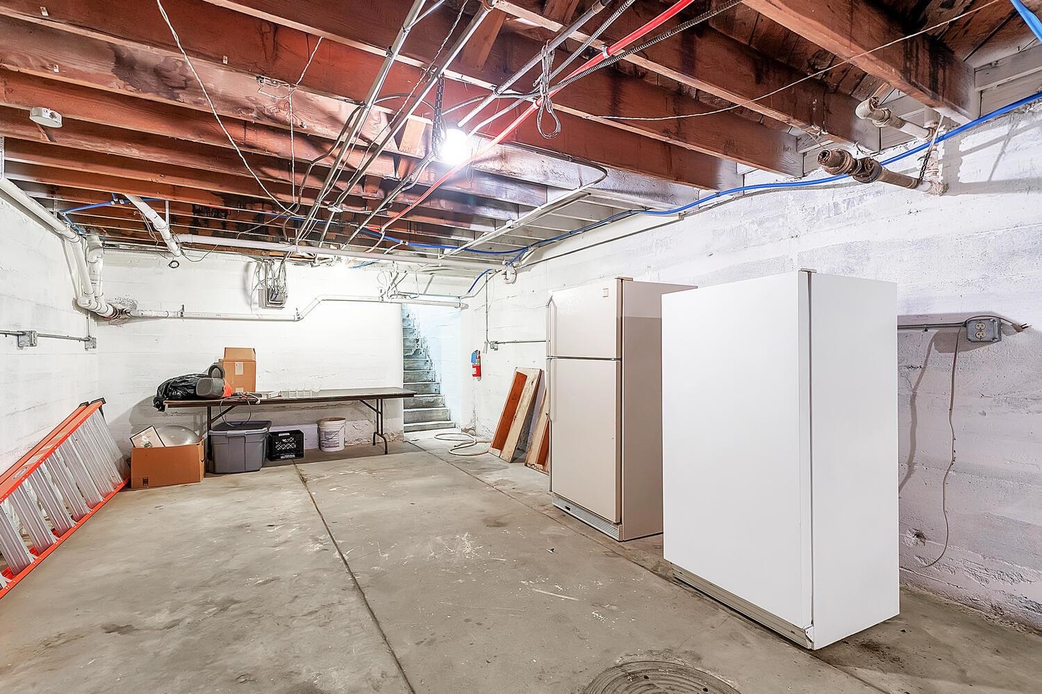 136 E Long St Property Photo 15