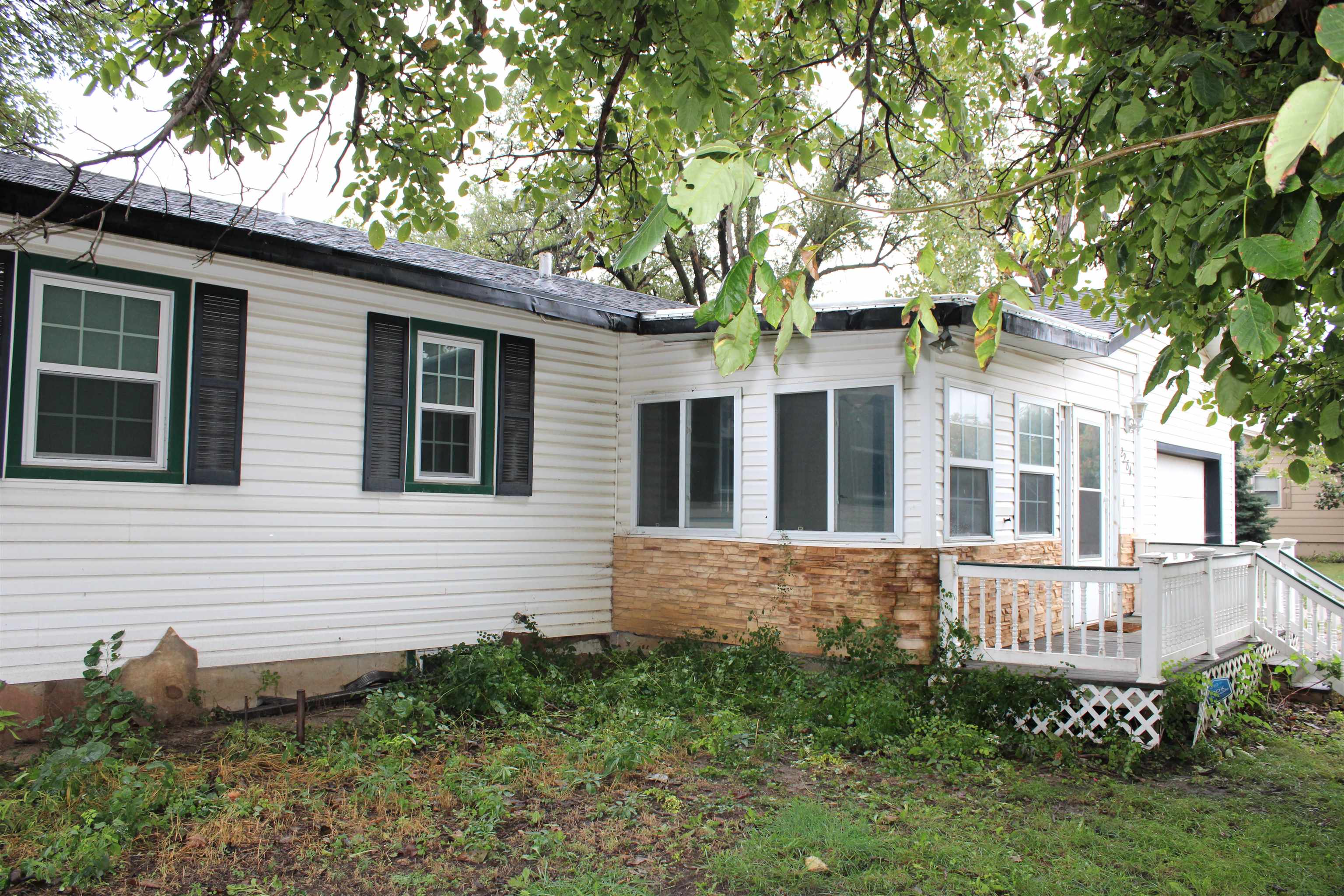 2284 Roach St. Property Photo 1