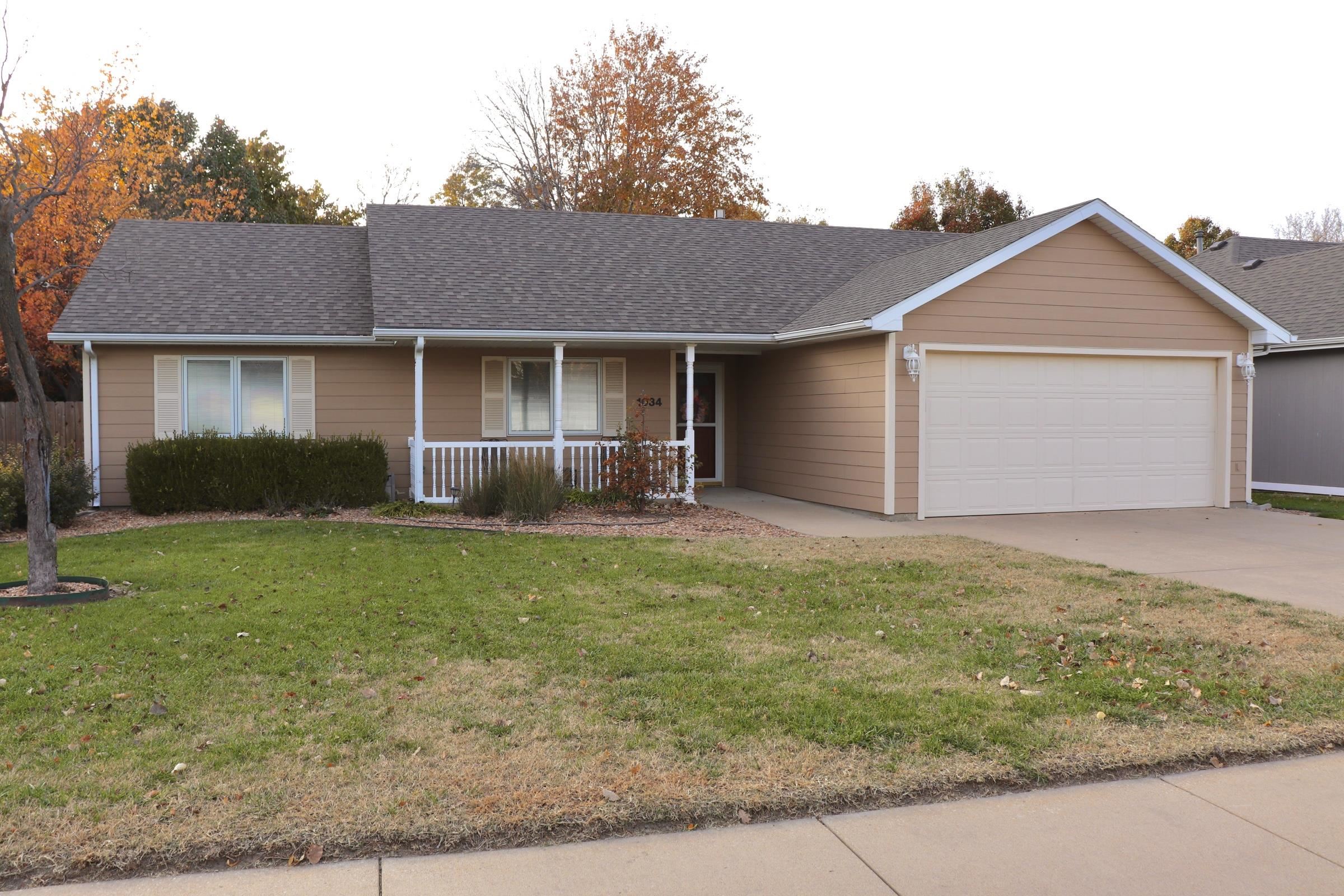 1034 Republic Cir. Property Photo 1