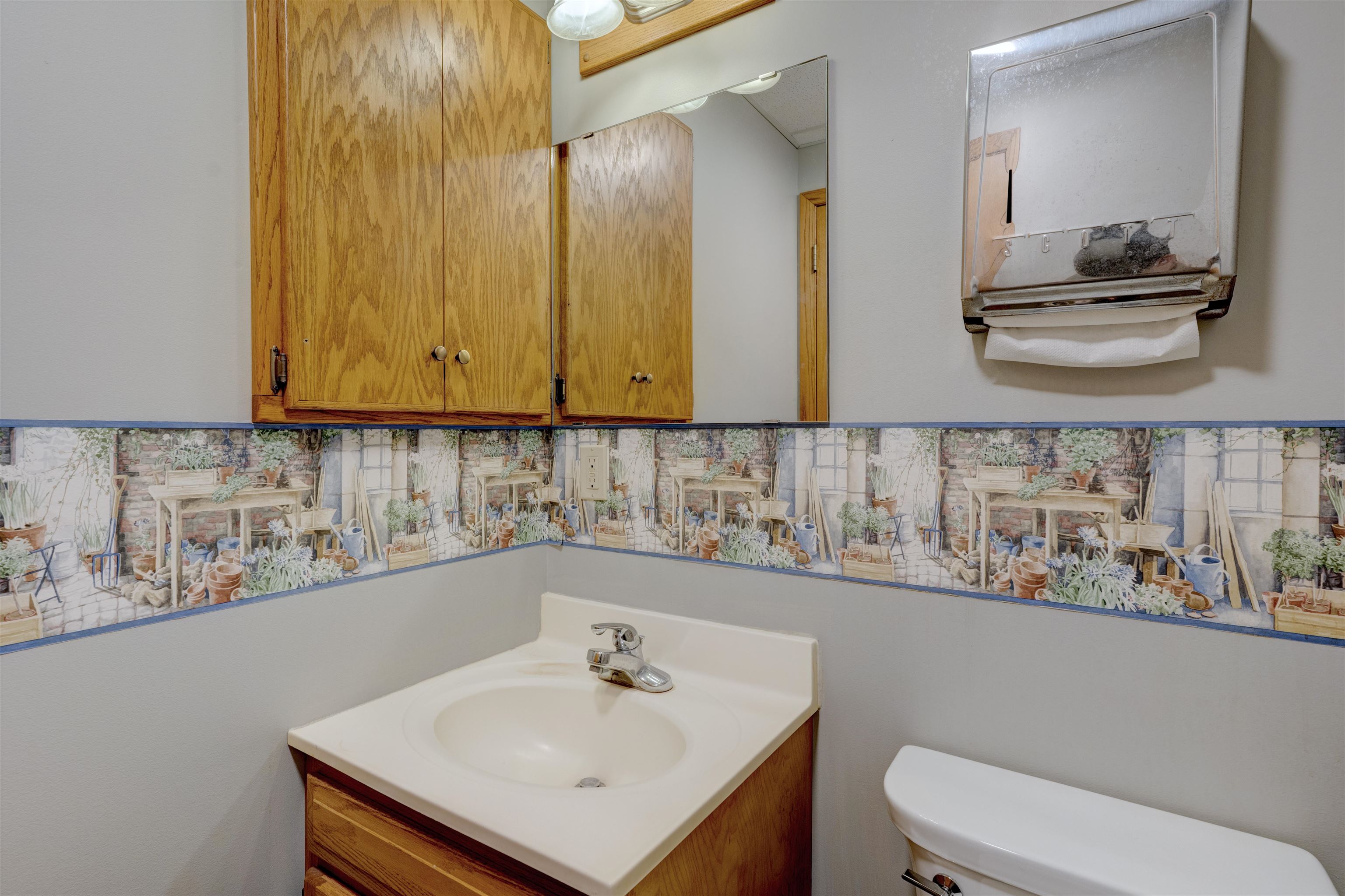 810 Main St Property Photo 14