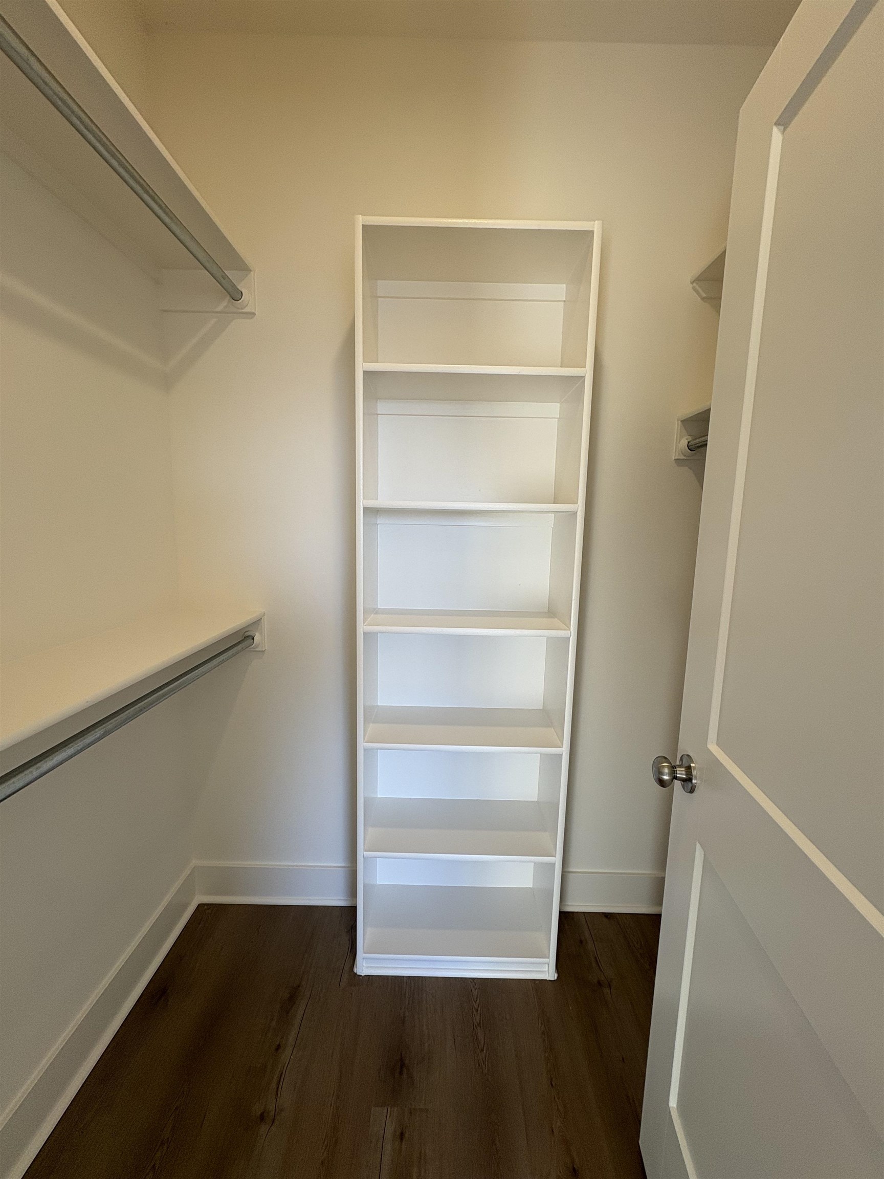 4827 N Vassar Avenue Property Photo 11