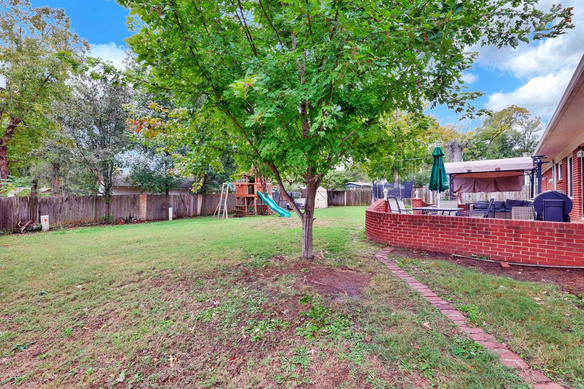 9715 W 3rd St N Property Photo 27