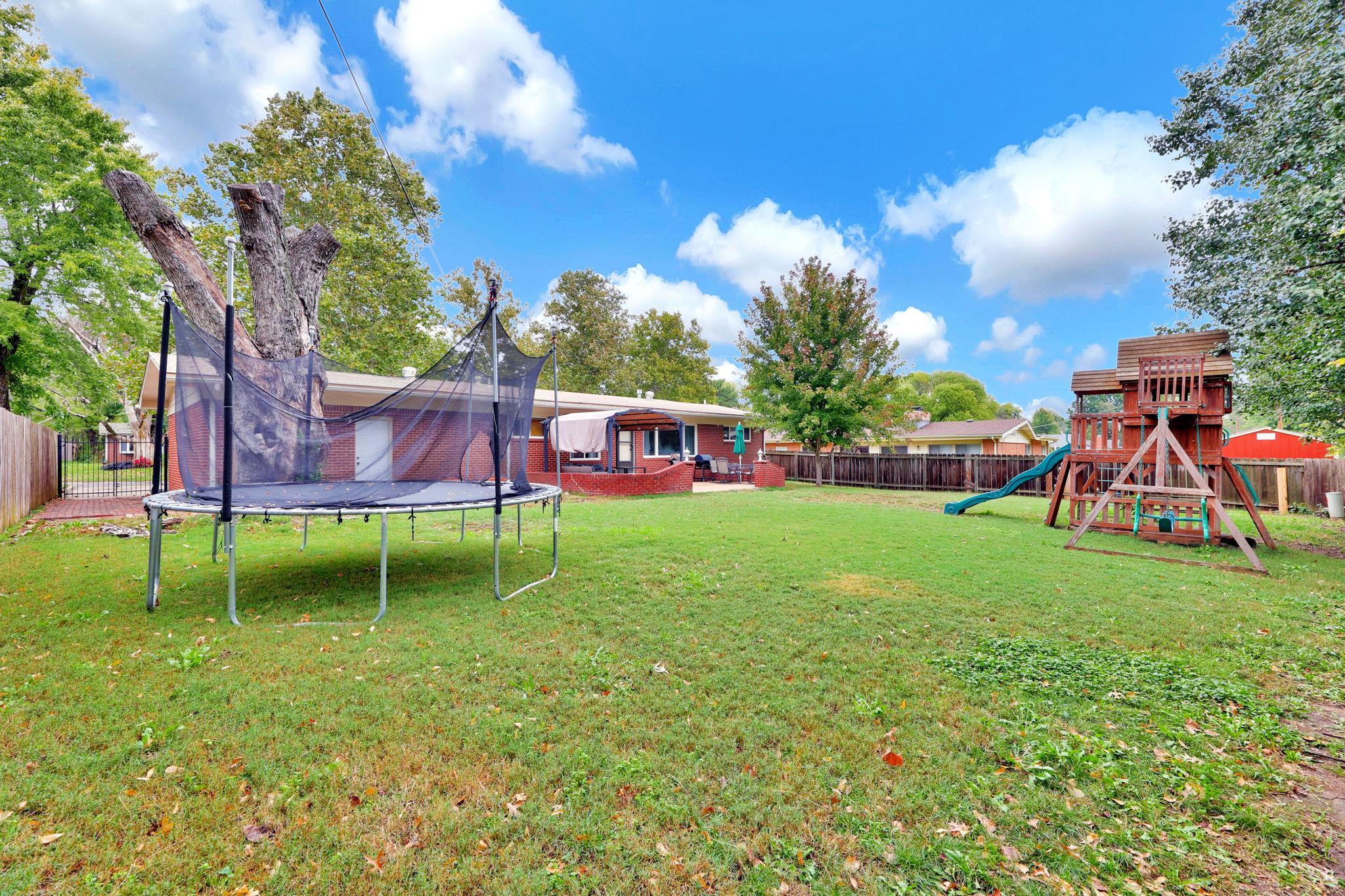 9715 W 3rd St N Property Photo 28