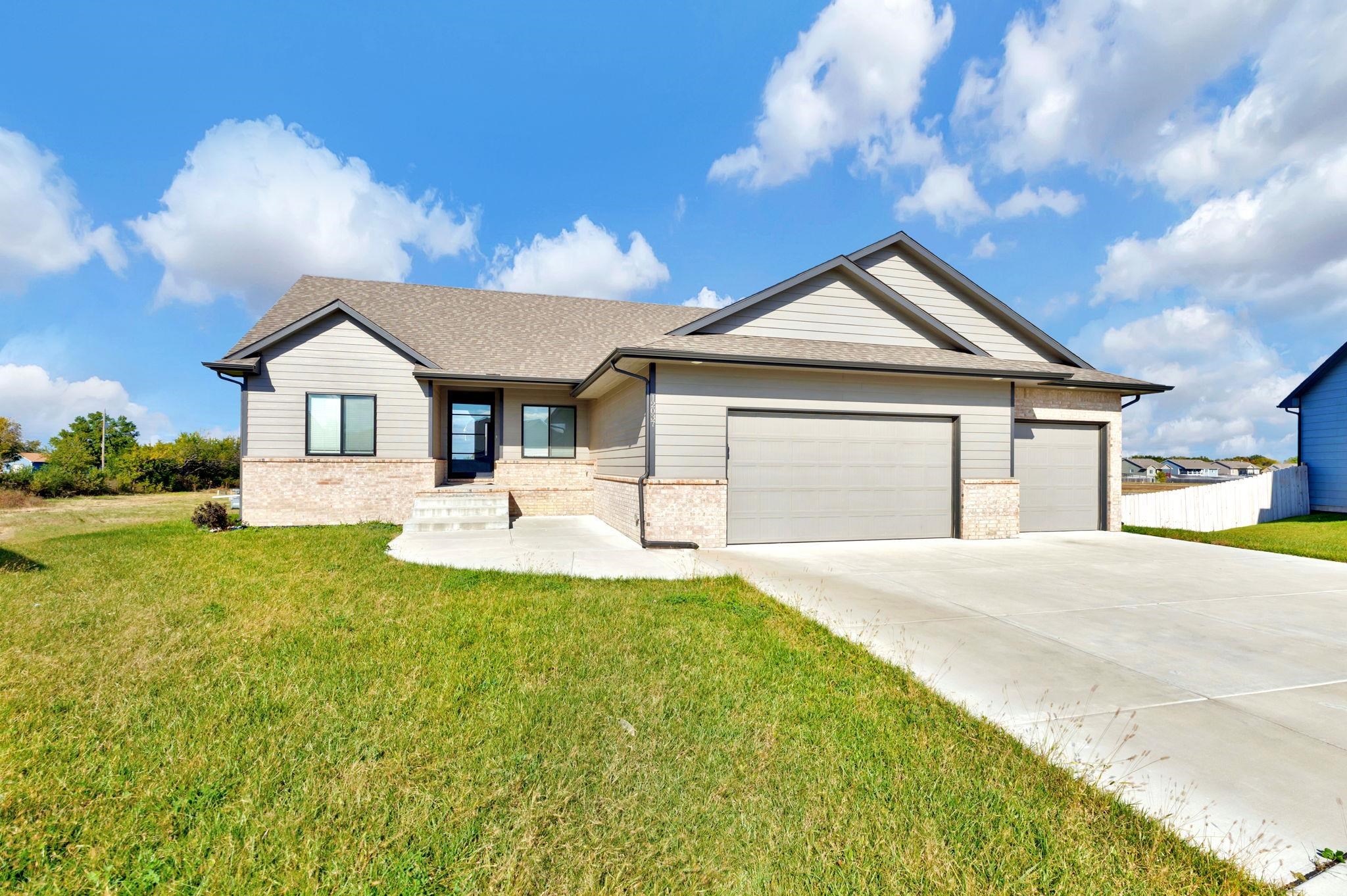 12037 E Bonita Ct Property Photo 2