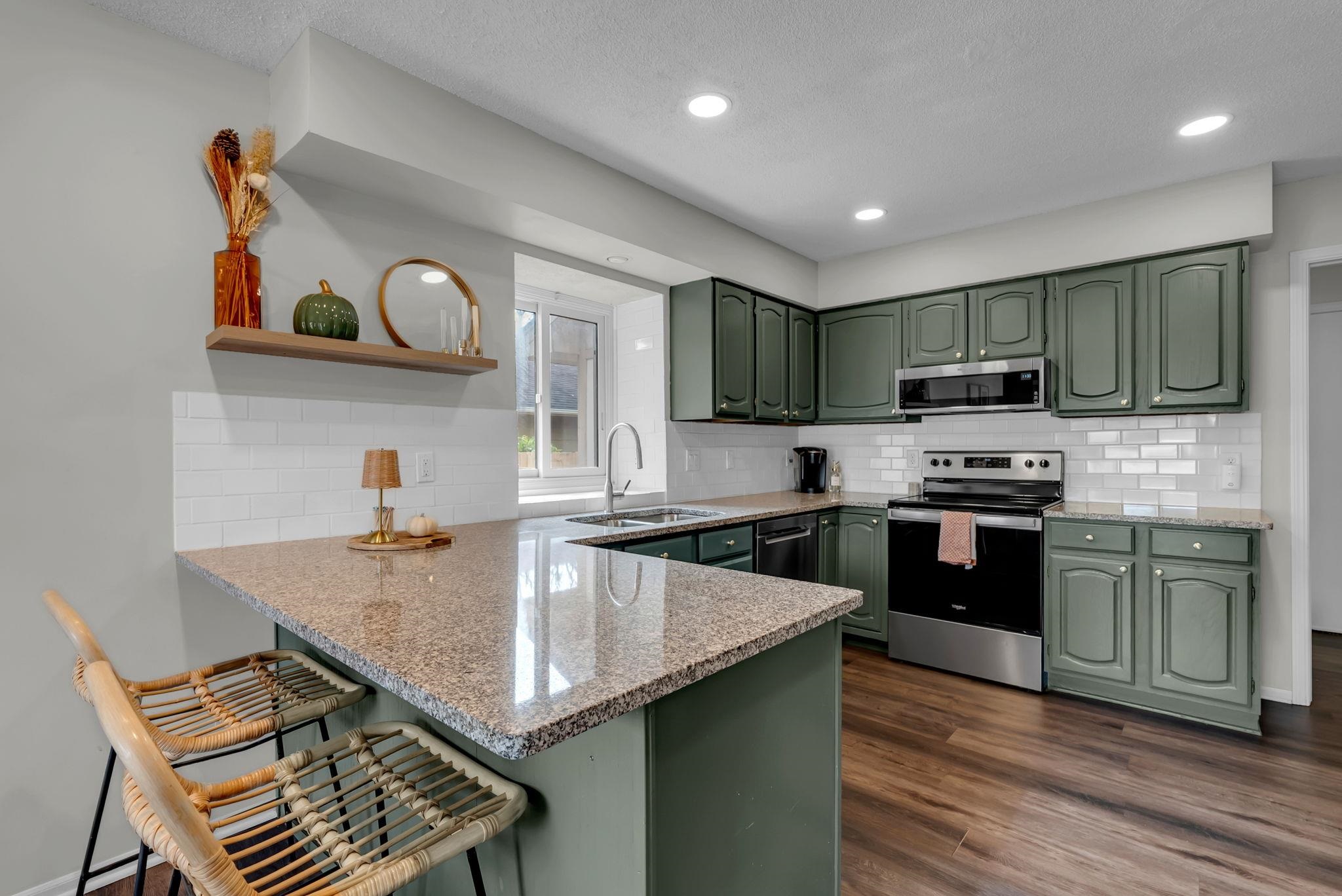 1462 N Parkridge St Property Photo 12