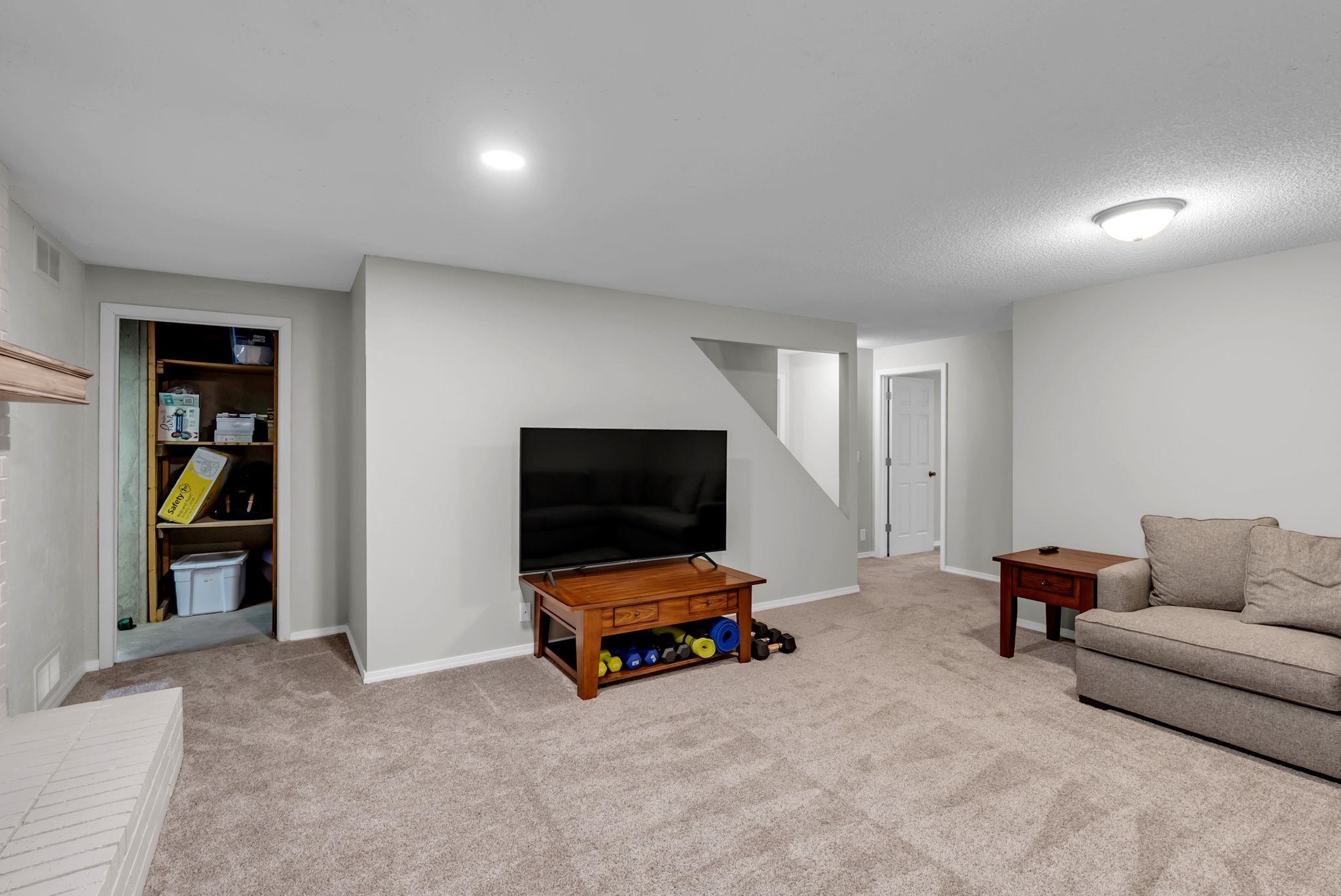 1462 N Parkridge St Property Photo 25