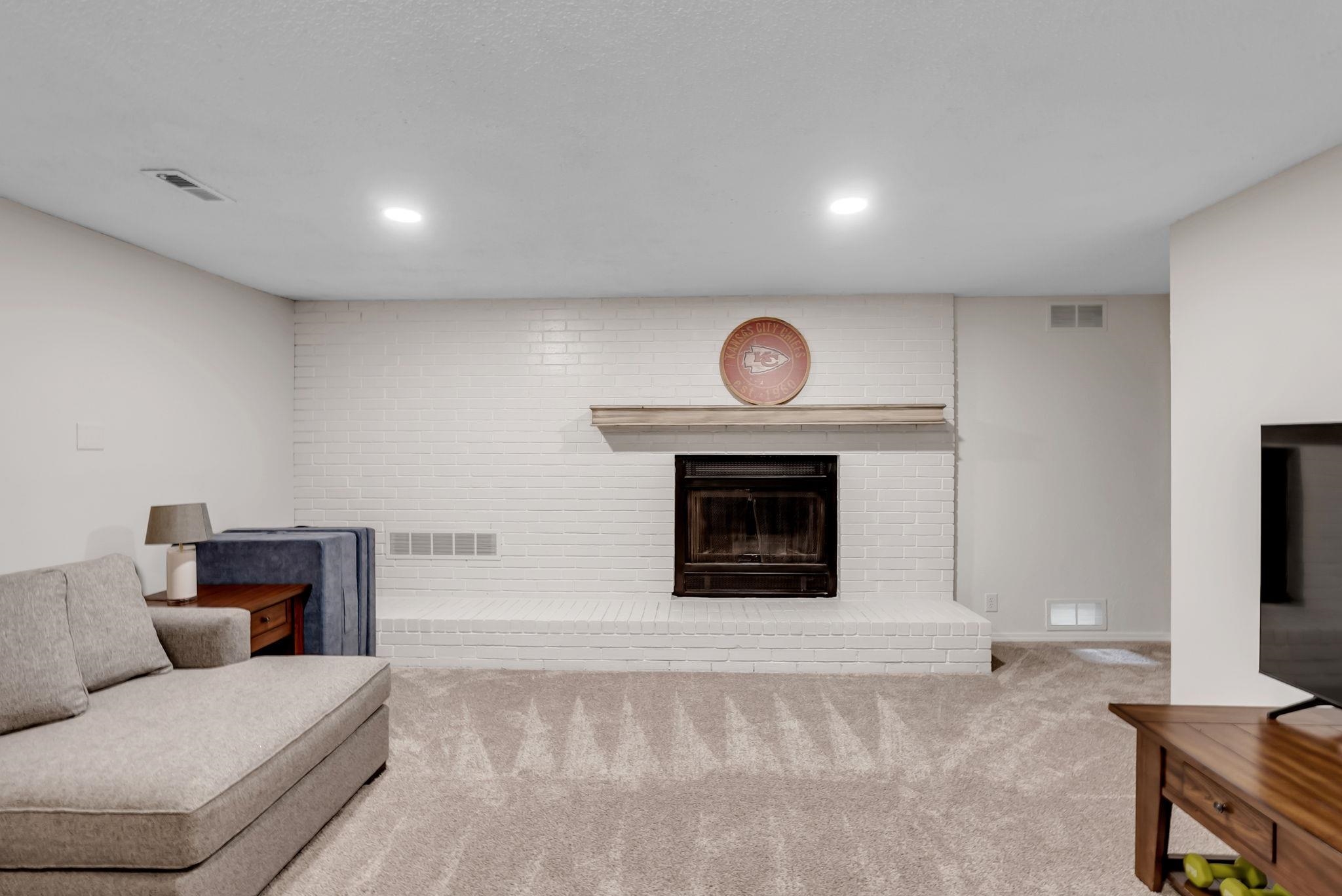 1462 N Parkridge St Property Photo 27