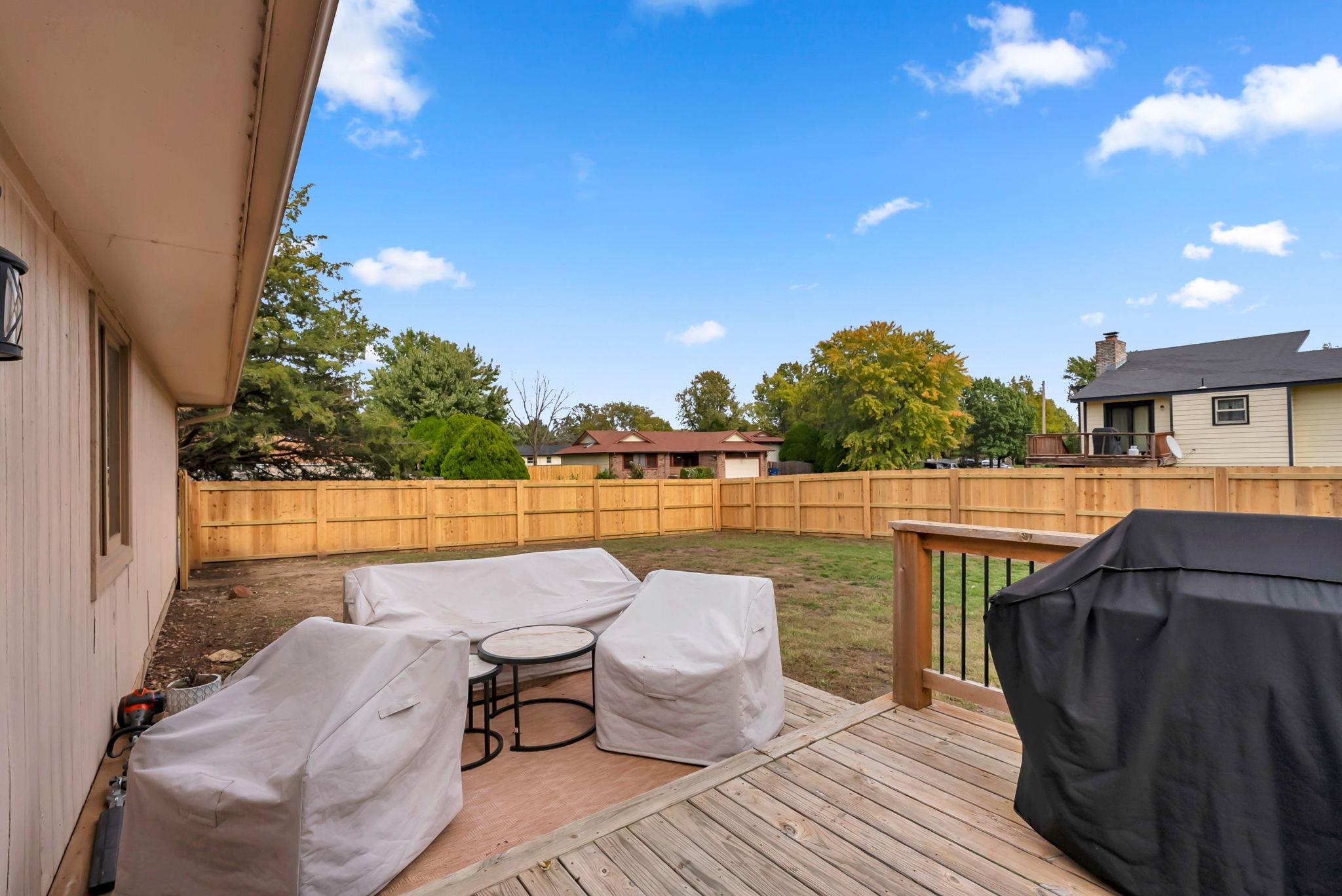 1462 N Parkridge St Property Photo 32