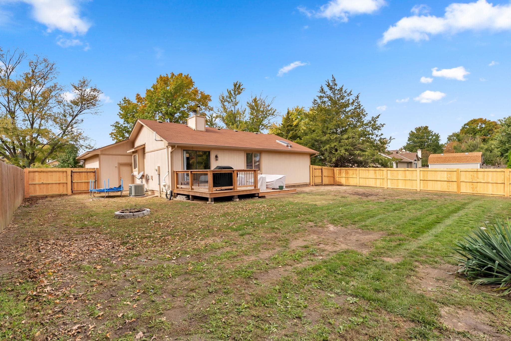 1462 N Parkridge St Property Photo 34