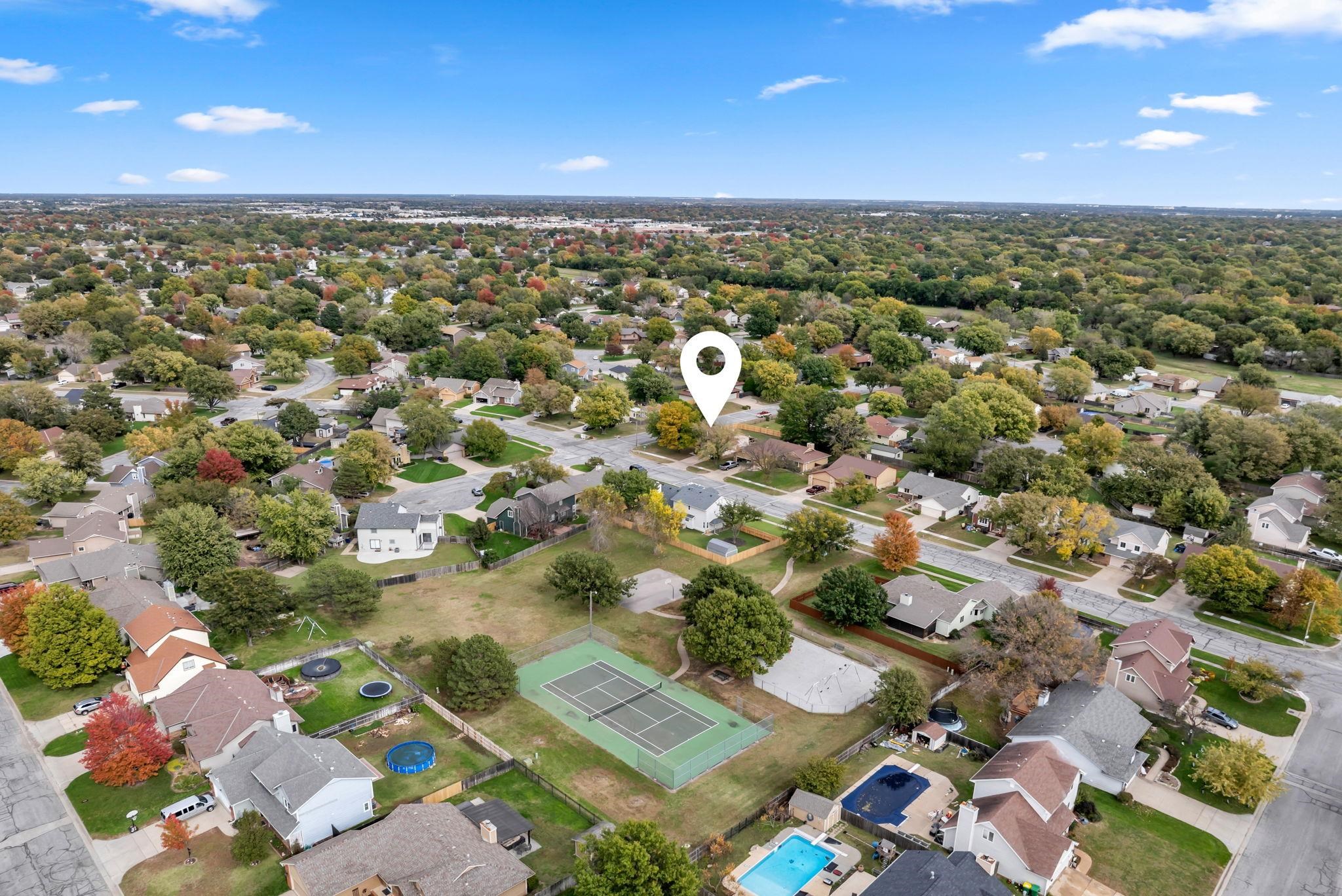 1462 N Parkridge St Property Photo 36