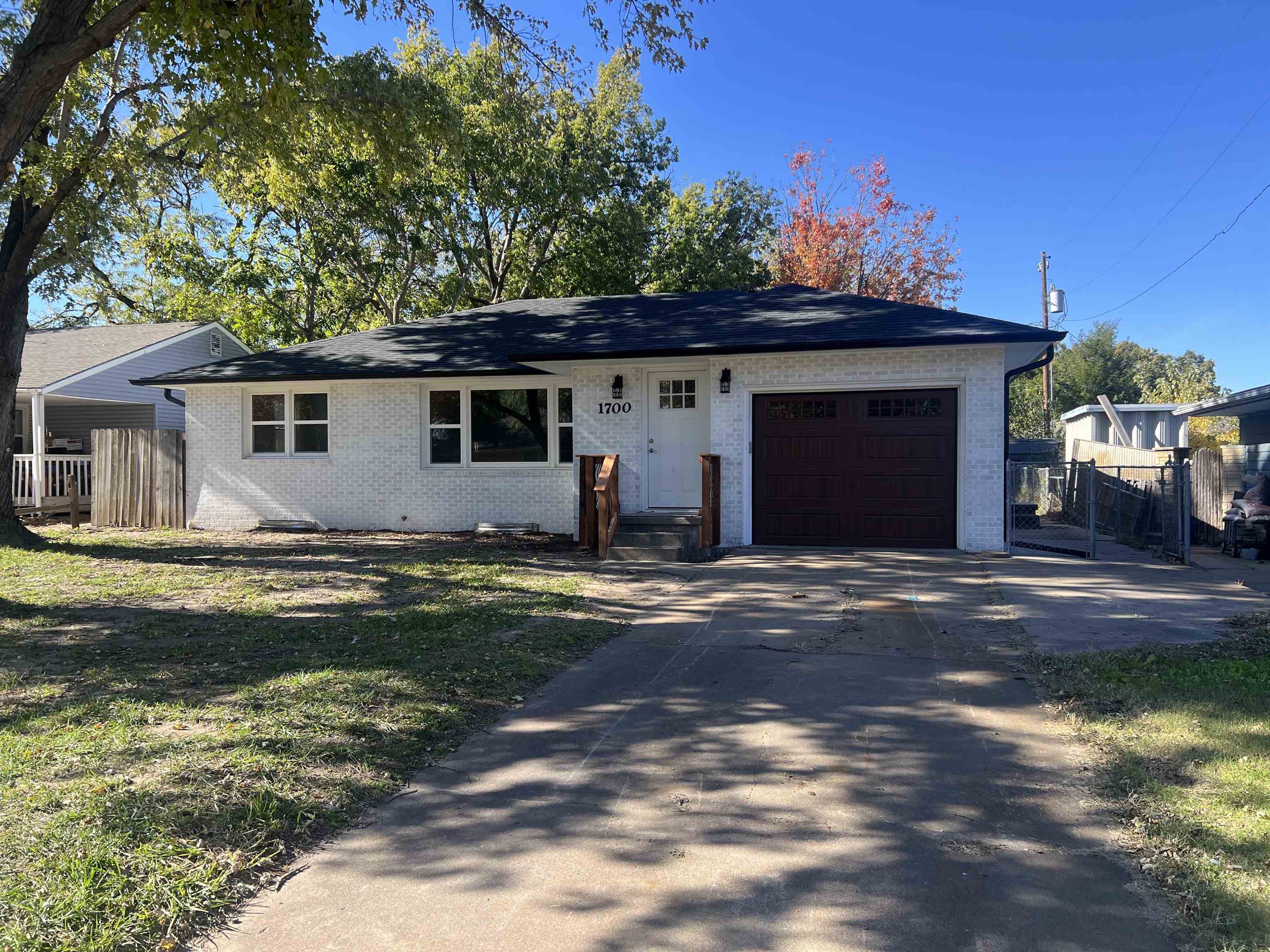 1700 Pershing Property Photo 1