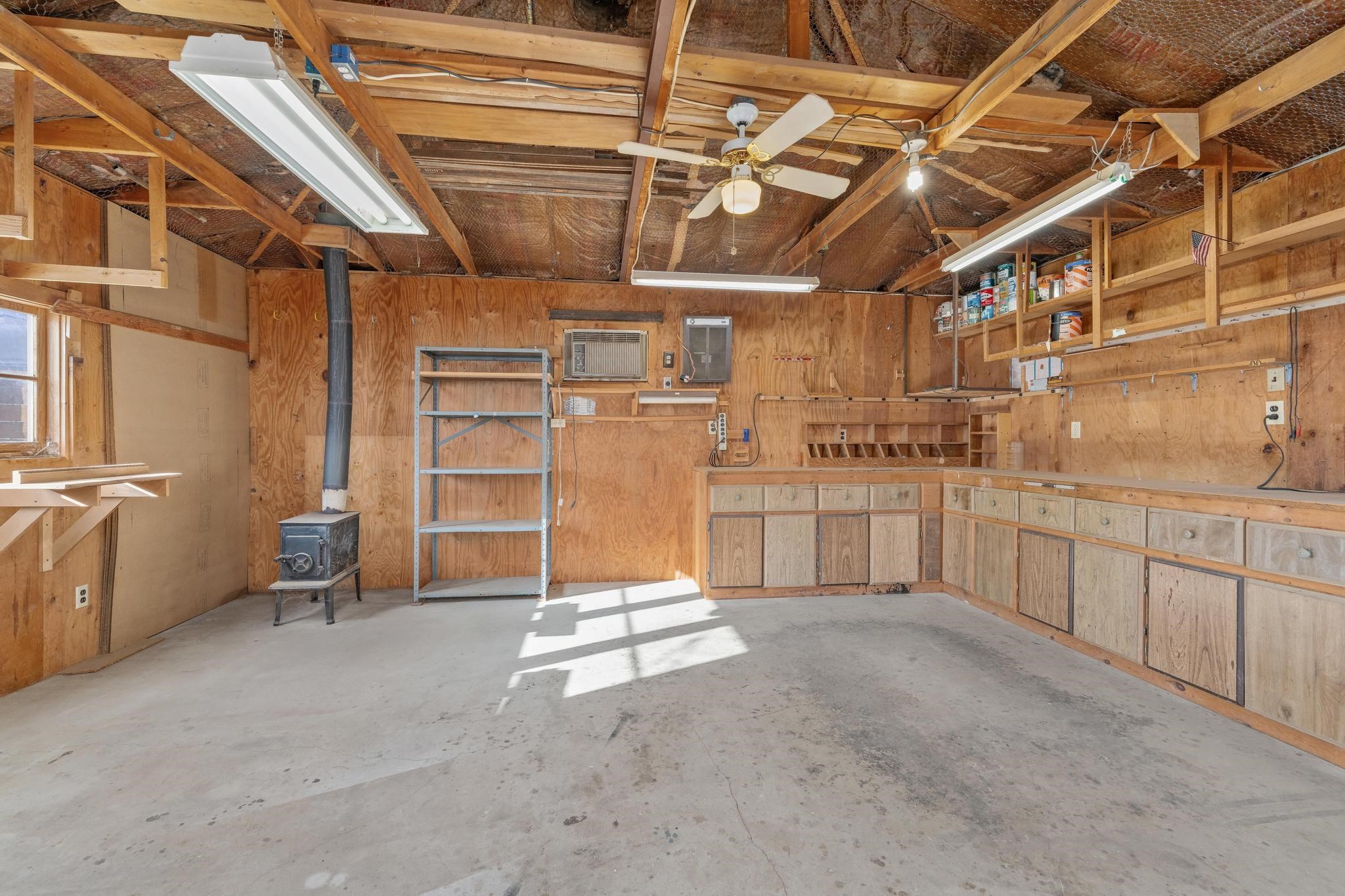 1301 N Arrowhead Dr Property Photo 27