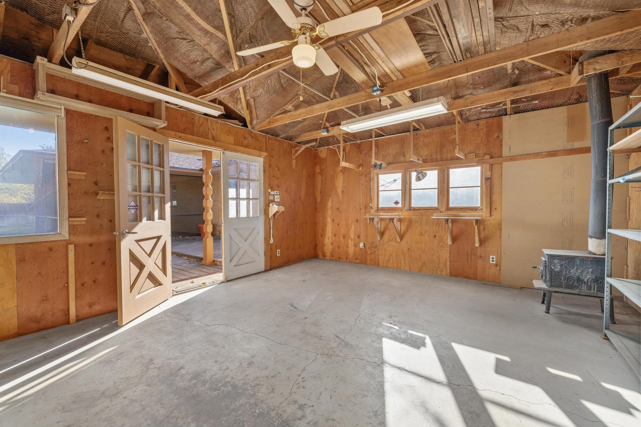 1301 N Arrowhead Dr Property Photo 28