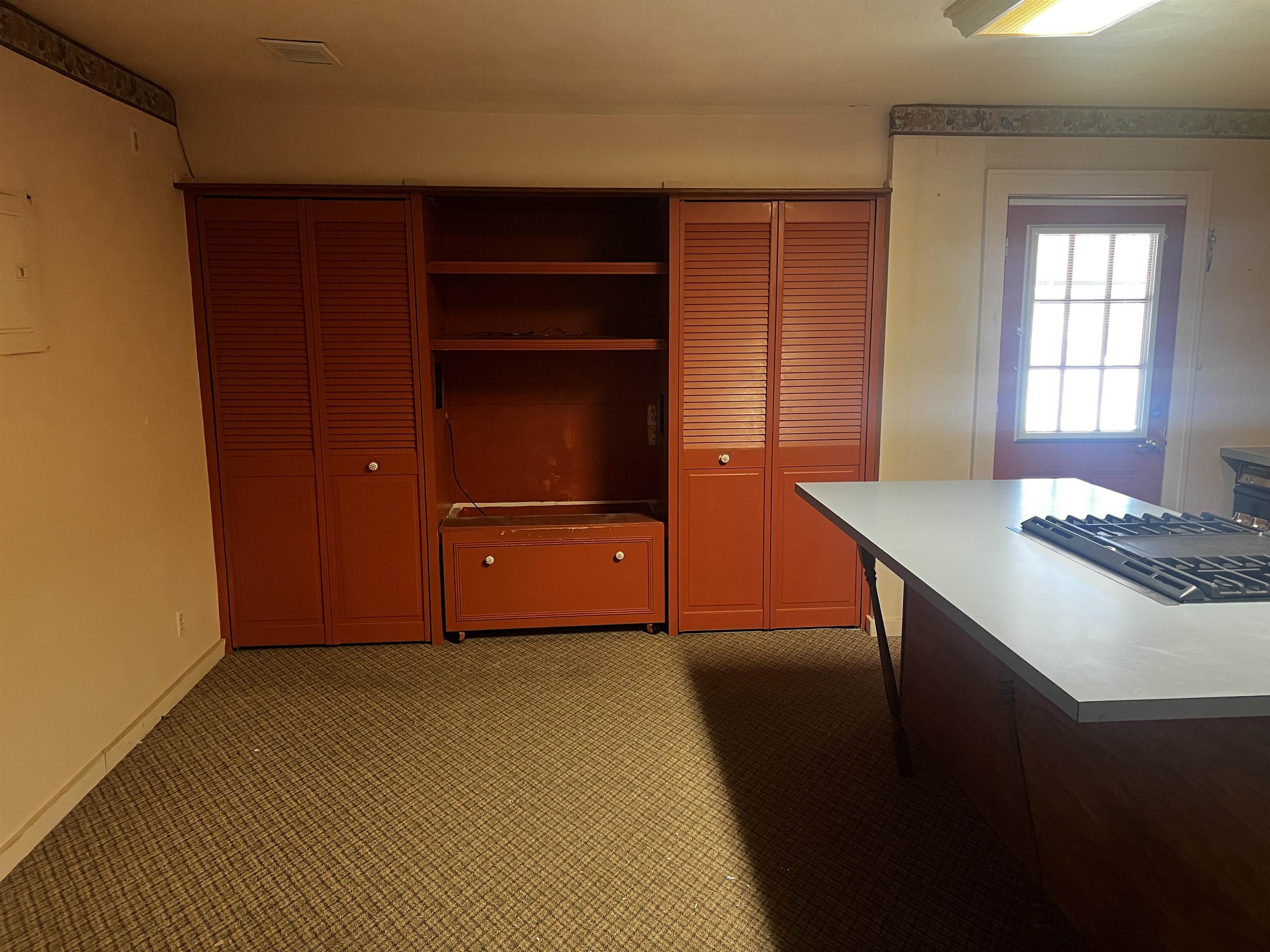 1702 N 8 Property Photo 3