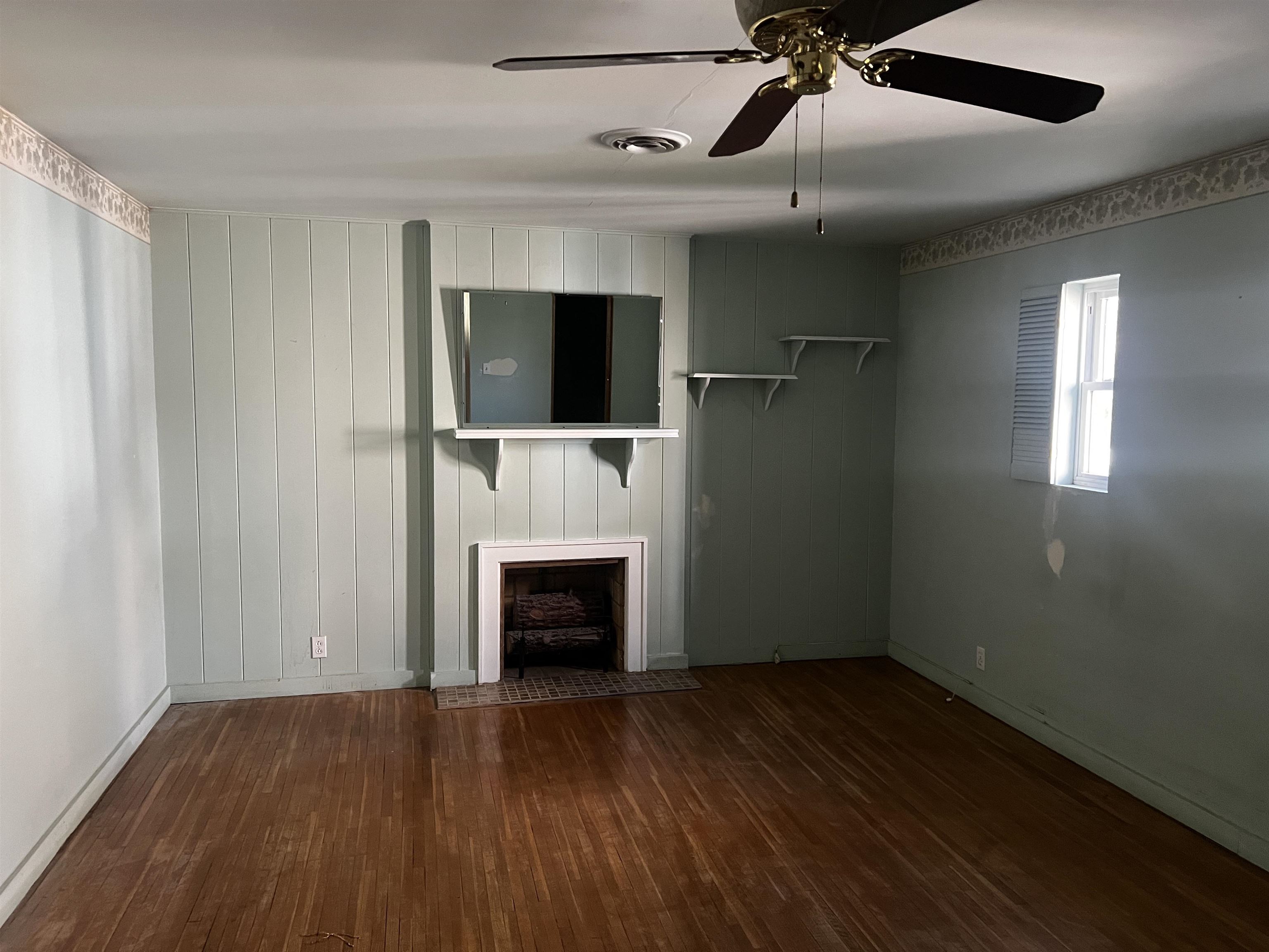 1702 N 8 Property Photo 7