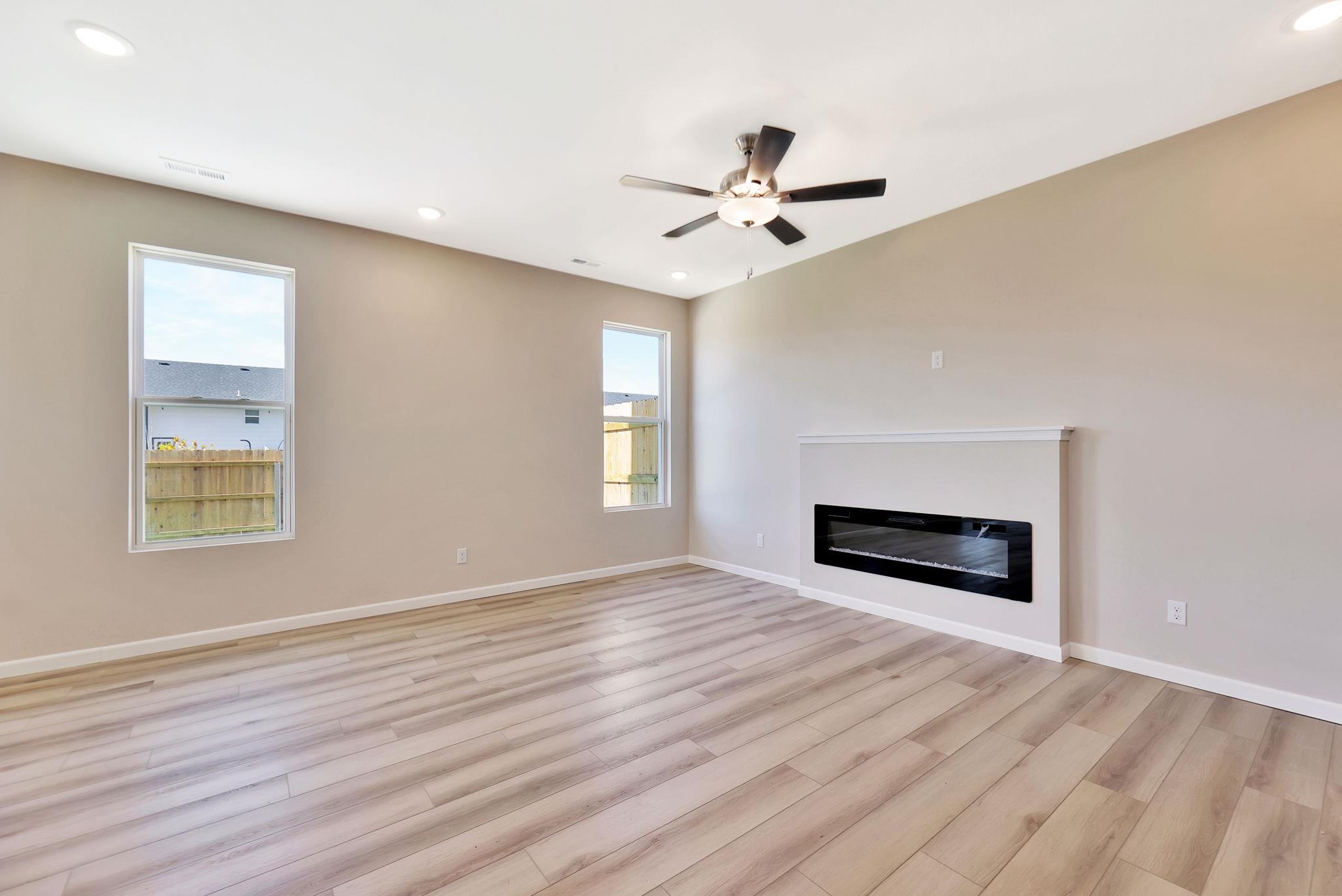 9149 Chris Ct Property Photo 4