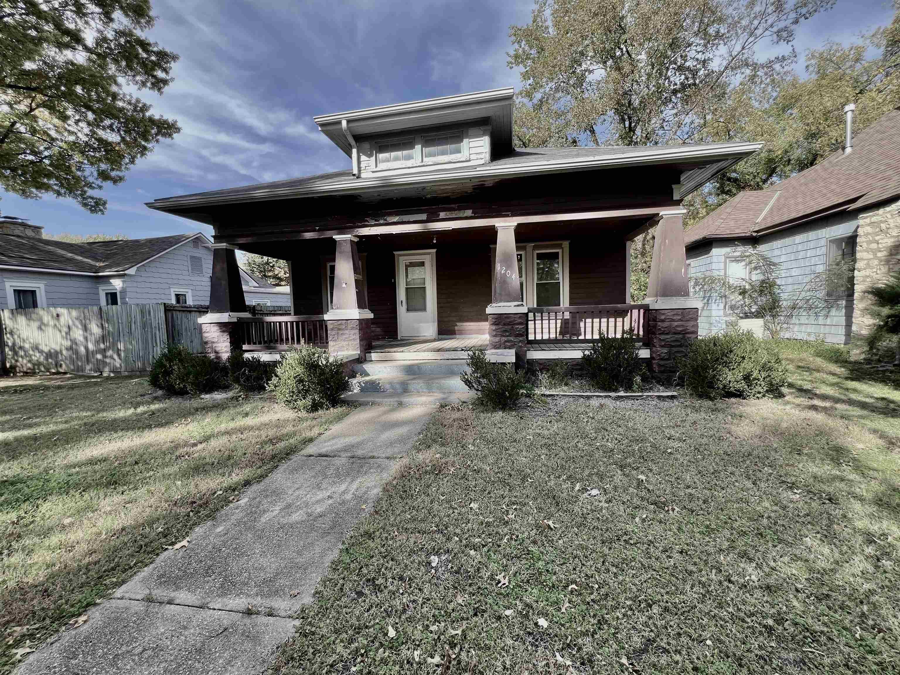 1204 E 11th Ave Property Photo 1