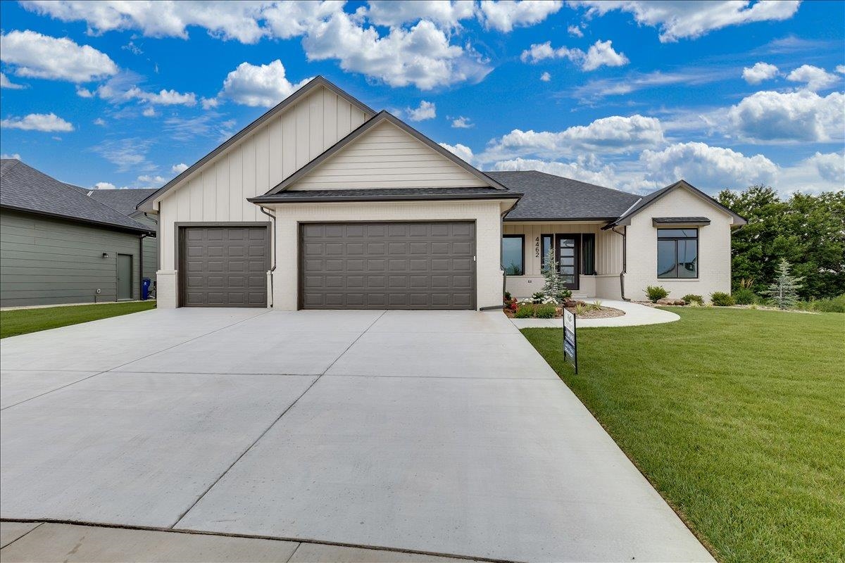 4462 N Grey Meadows Property Photo 1