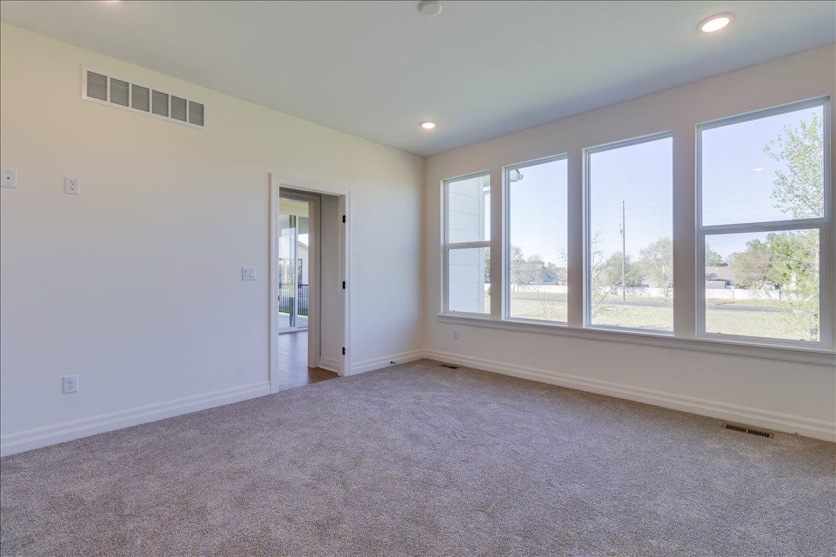 9658 W Cedar Lane Property Photo 13