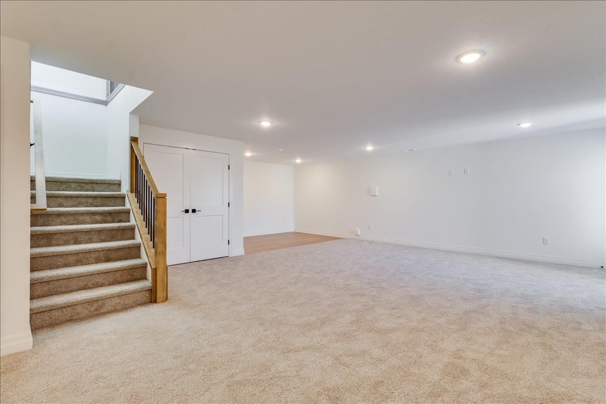 9658 W Cedar Lane Property Photo 24
