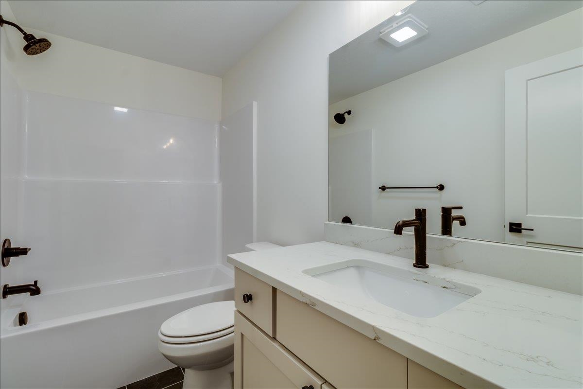 9658 W Cedar Lane Property Photo 27