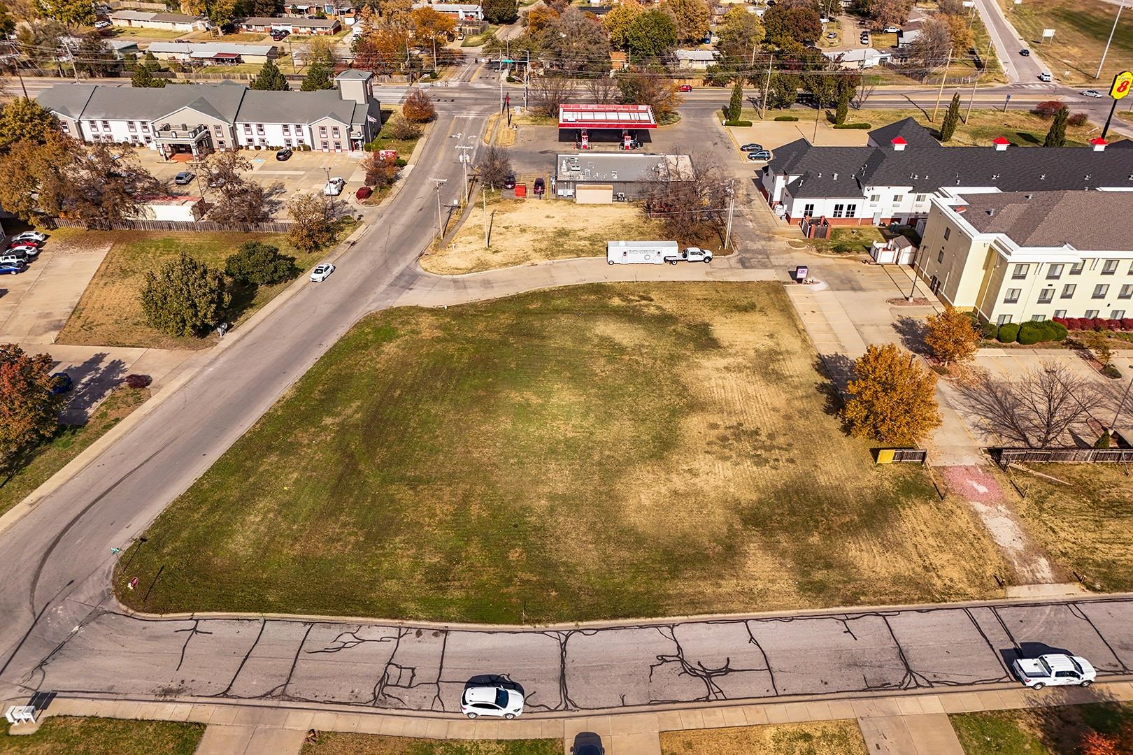 1+/- Acre On Marcella & Huehl Property Photo 2