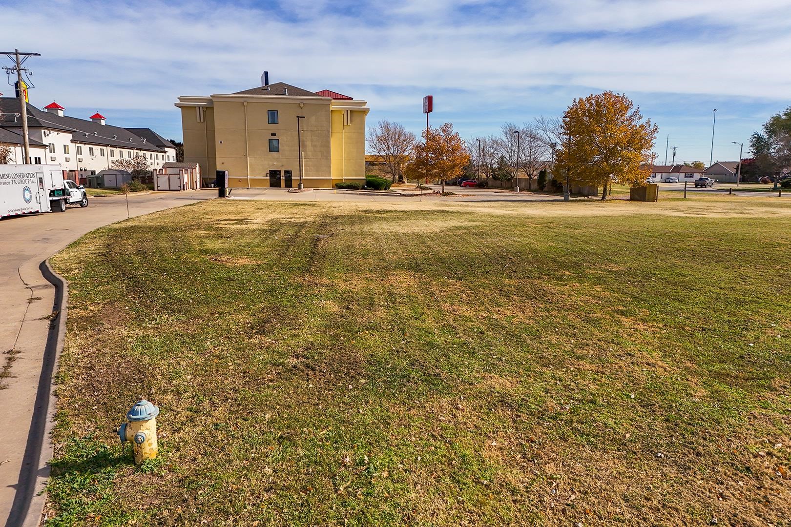 1+/- Acre On Marcella & Huehl Property Photo 10