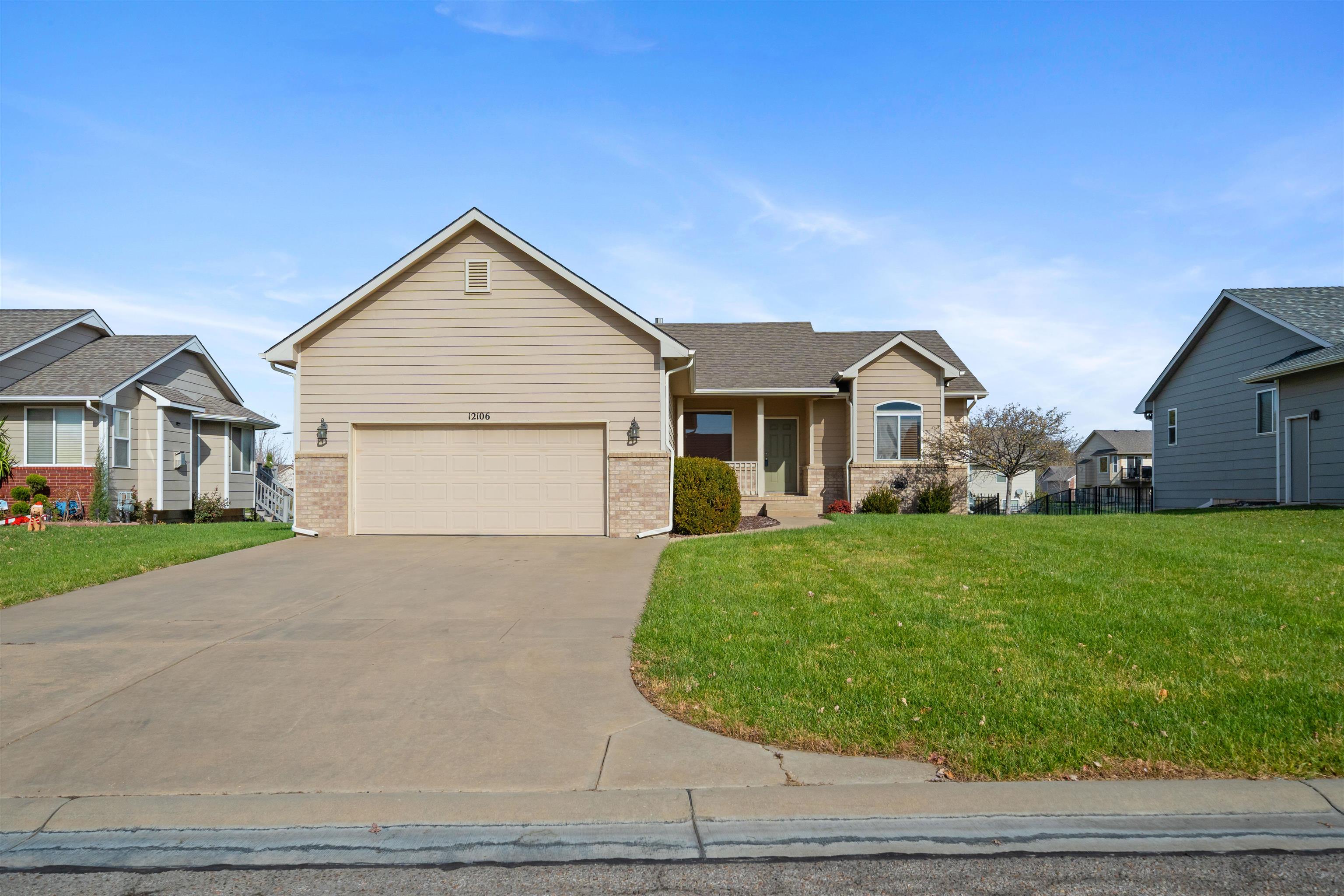 12106 E Ayesbury St Property Photo 1
