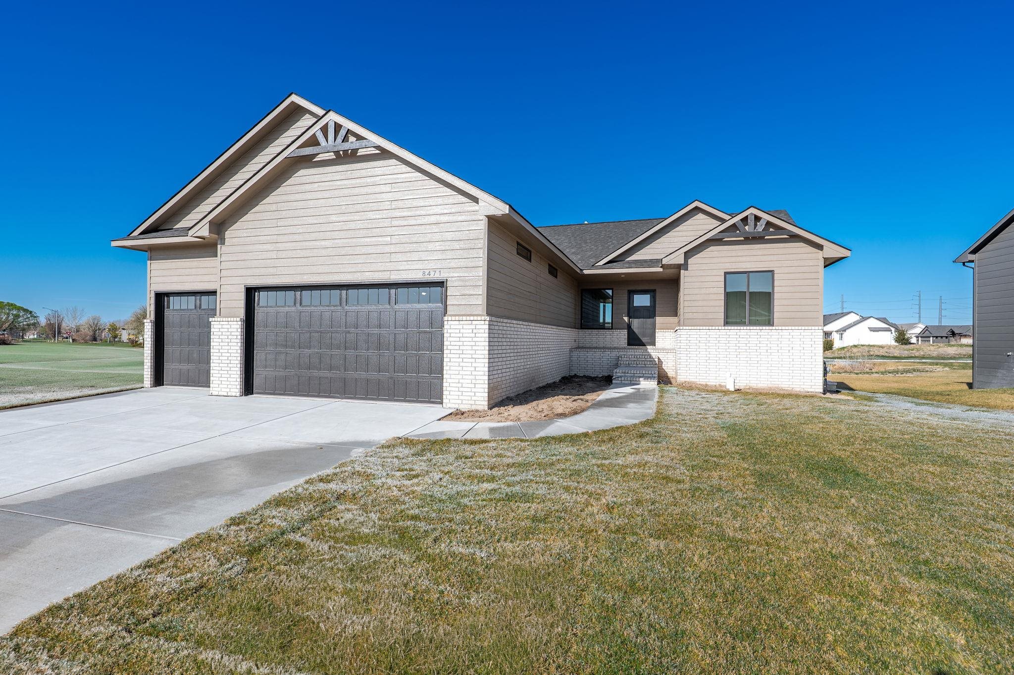 8471 W Pebble Property Photo 2