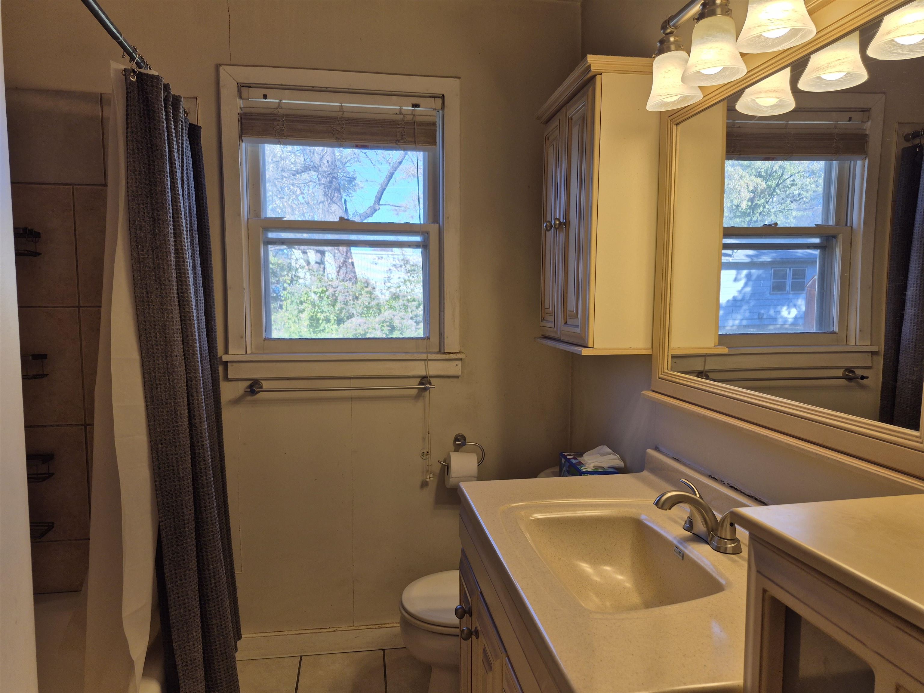309 S Indiana St Property Photo 5
