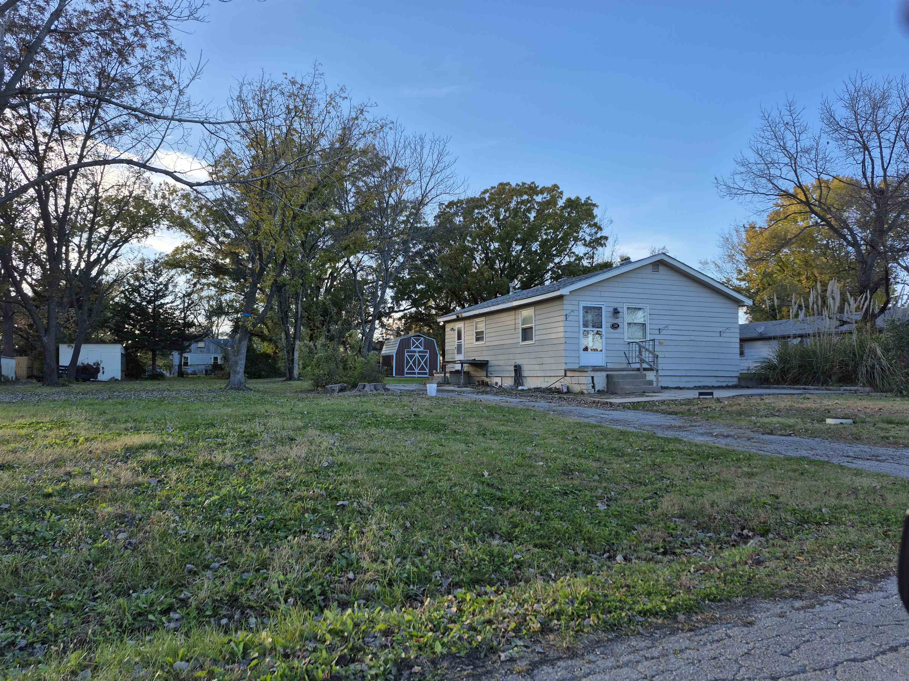 309 S Indiana St Property Photo 13