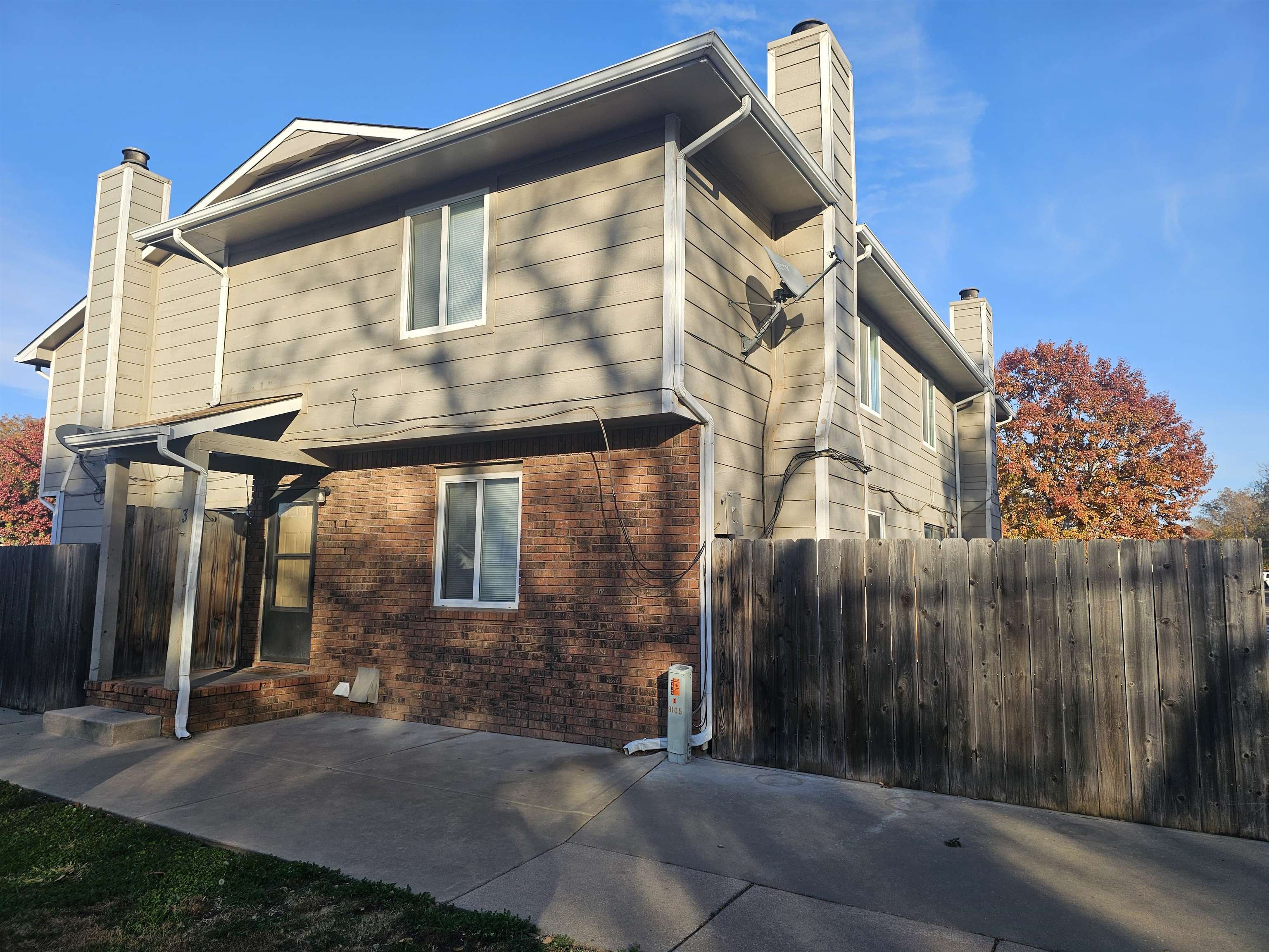 9105 W Westlawn #3 Property Photo 1