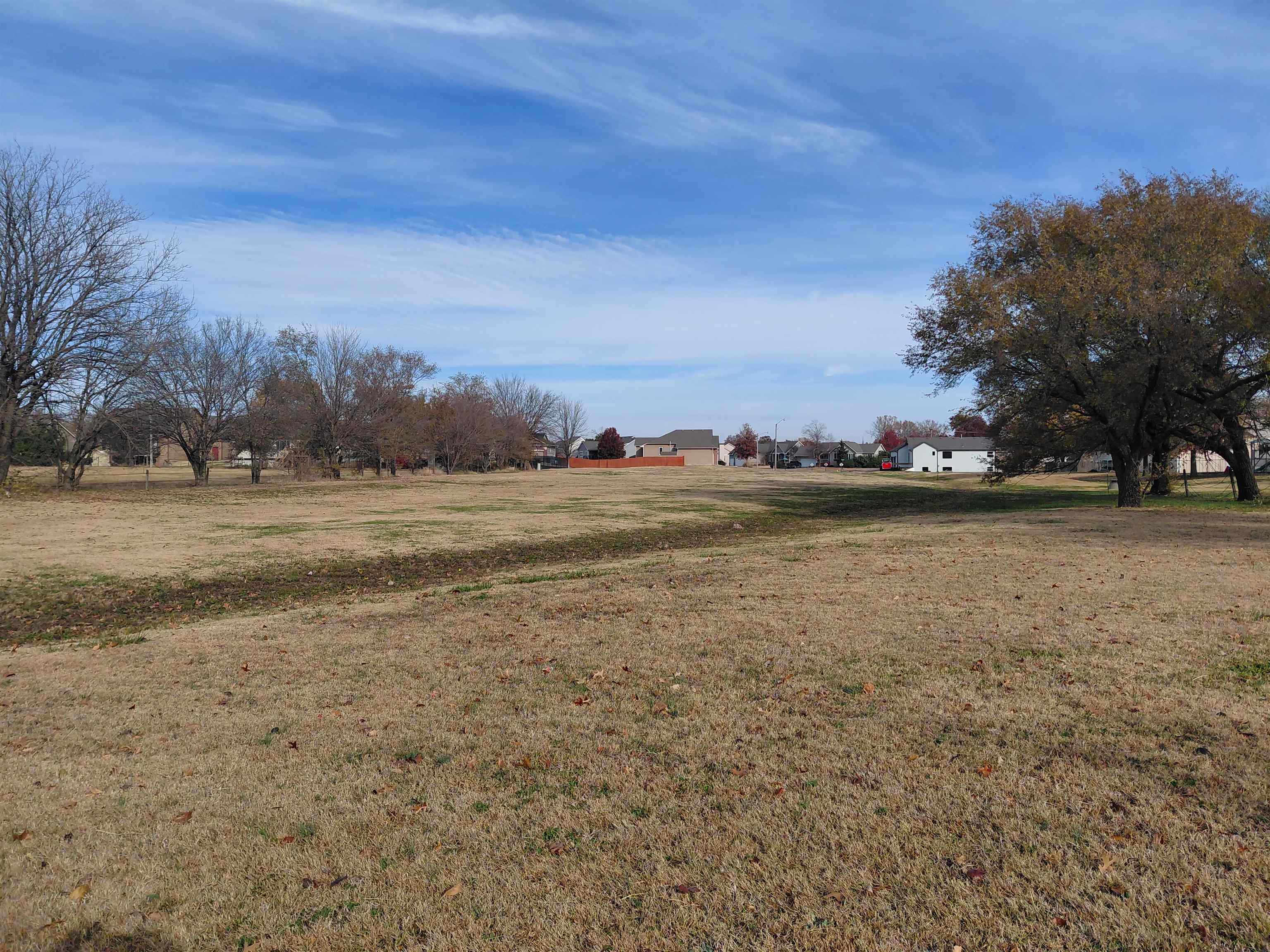 1001 Myles Dr Property Photo 1