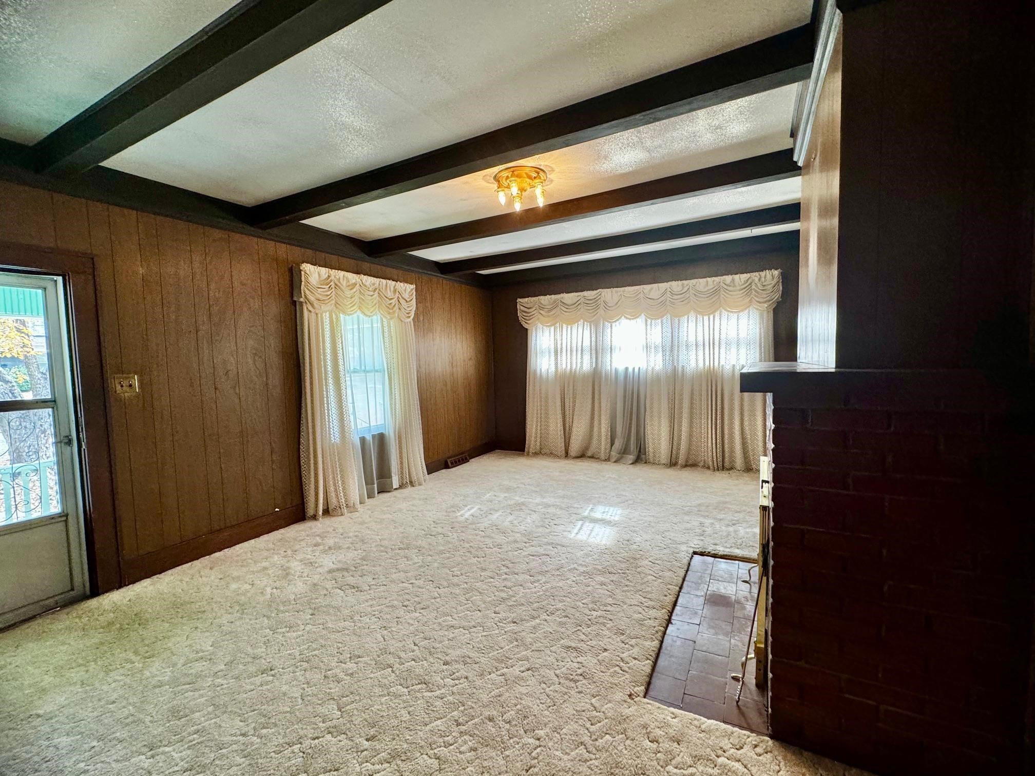 1006 N Washington Ave Property Photo 3