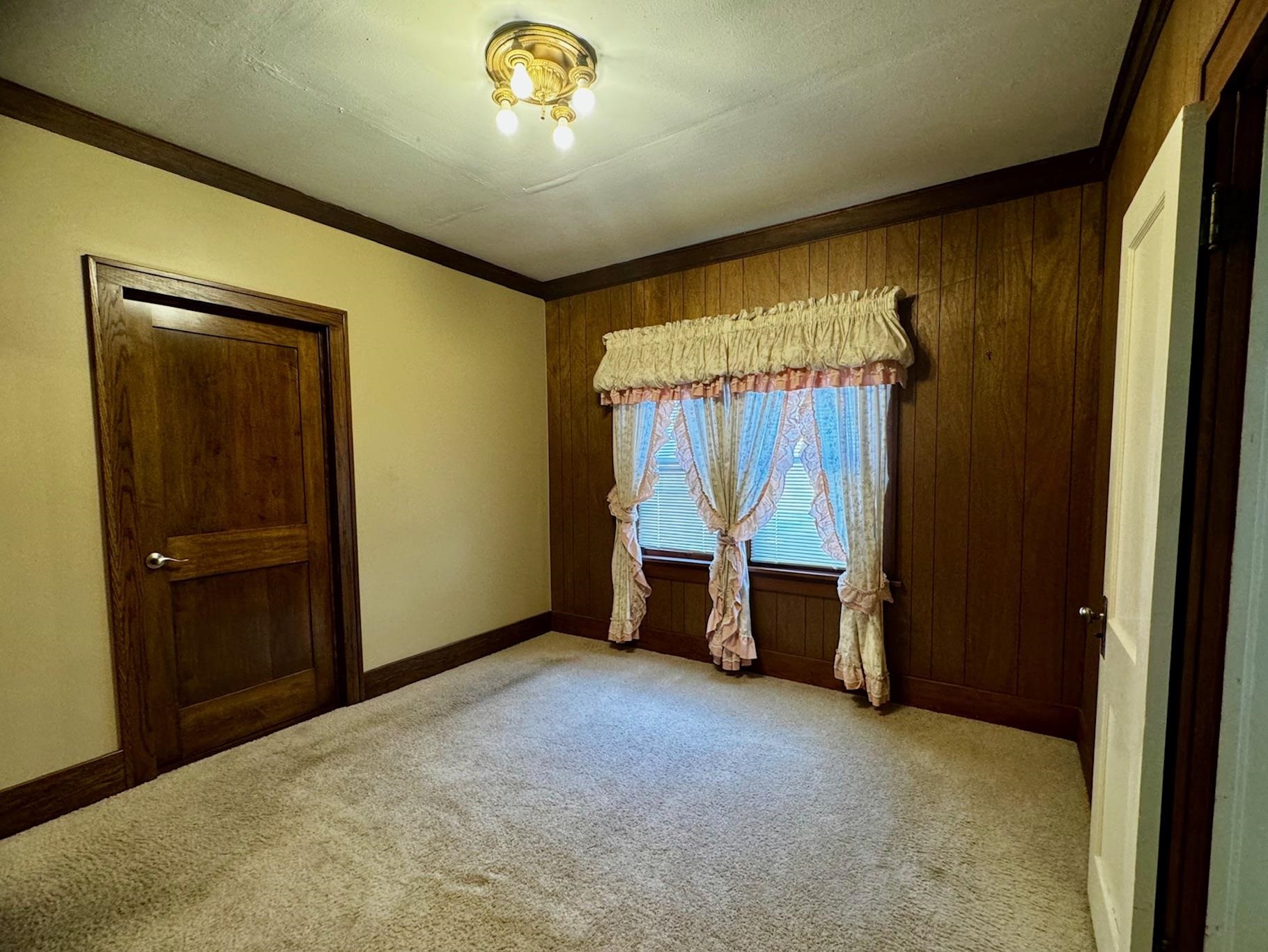 1006 N Washington Ave Property Photo 10