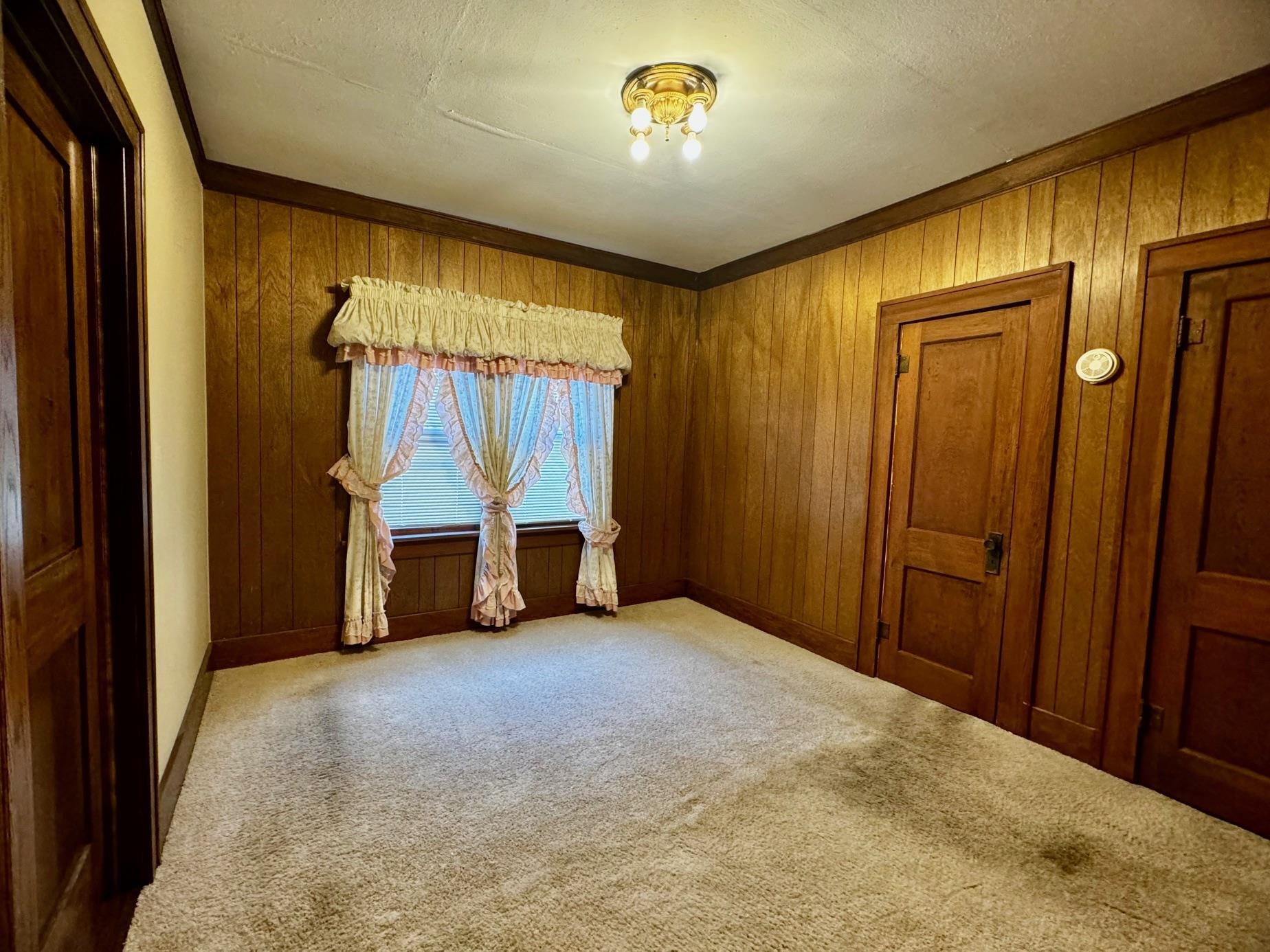 1006 N Washington Ave Property Photo 11