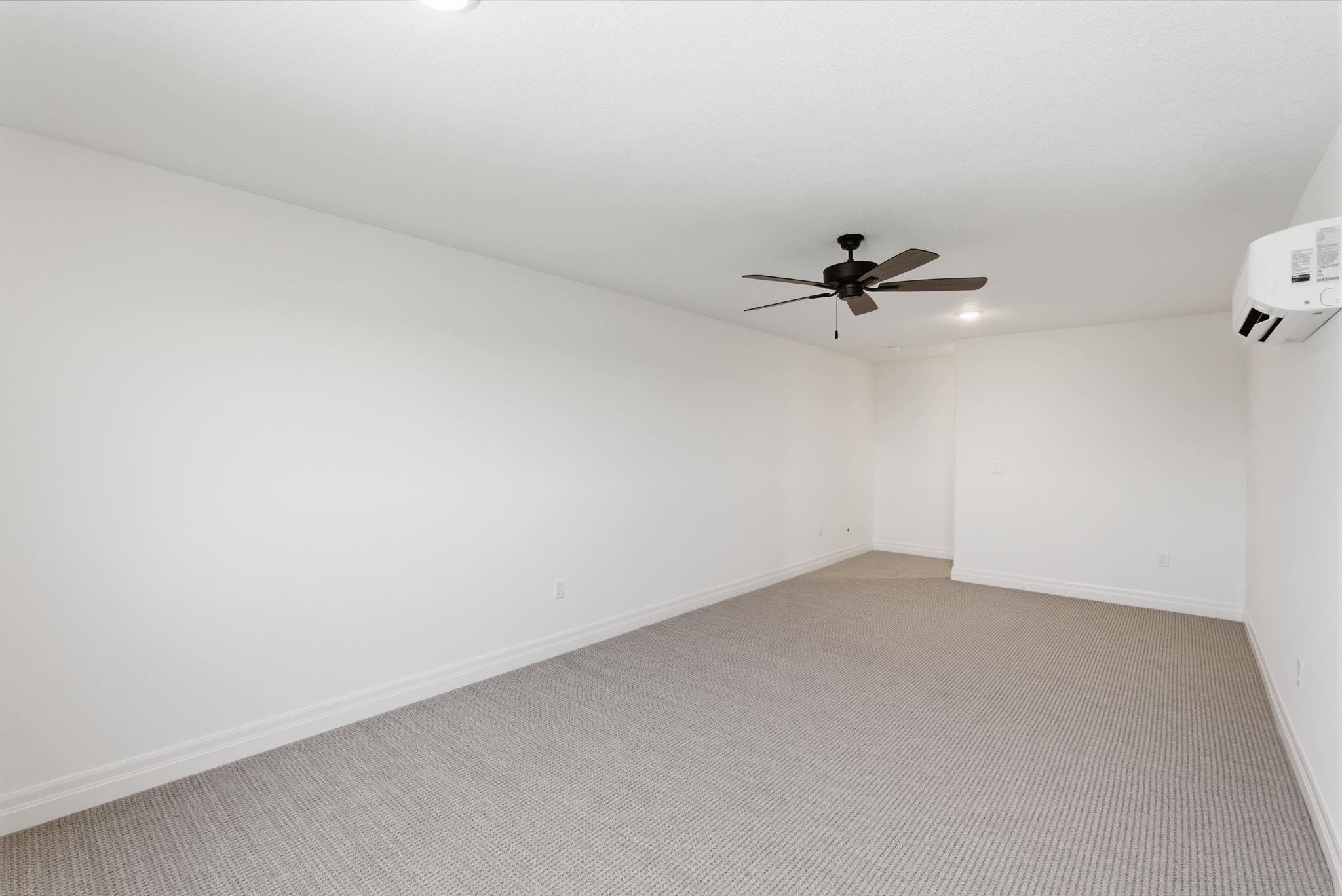 16705 W Hickory Ct Property Photo 28