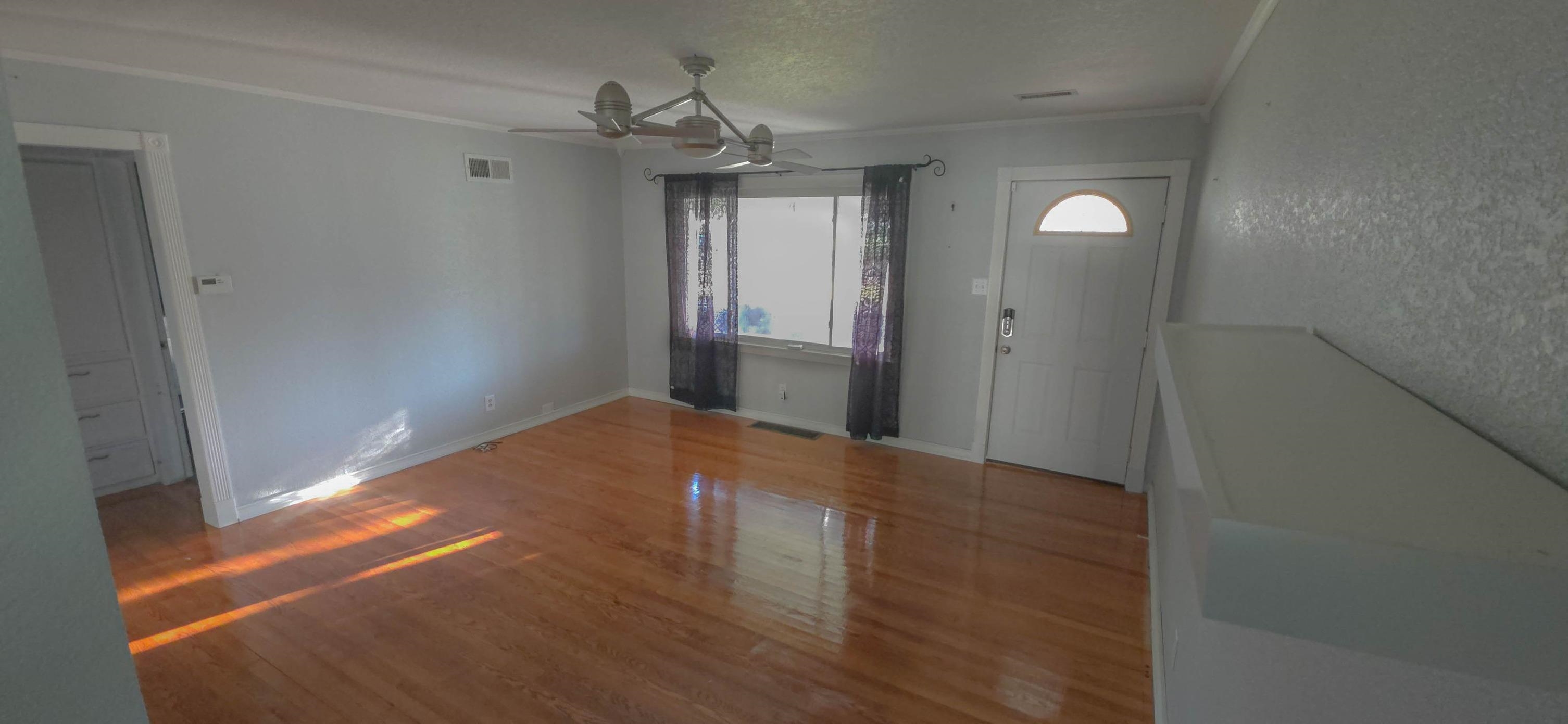 1424 Norwood Ave Property Photo 3